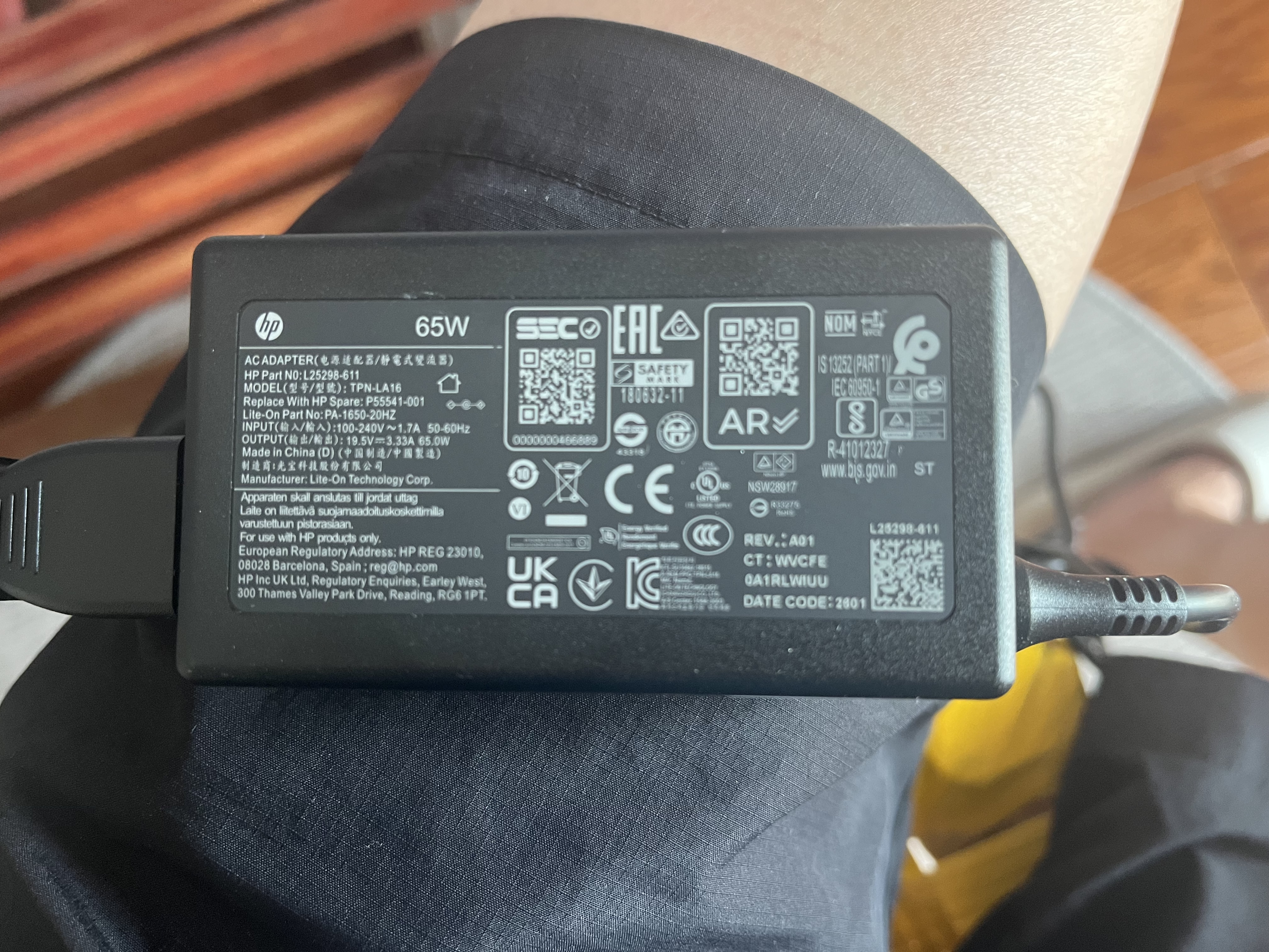 惠普（HP）65W电源适配器 笔记本电脑充电器旅行便携式 惠普笔记本充电线 战66充电器星14/15/book系列 实拍图