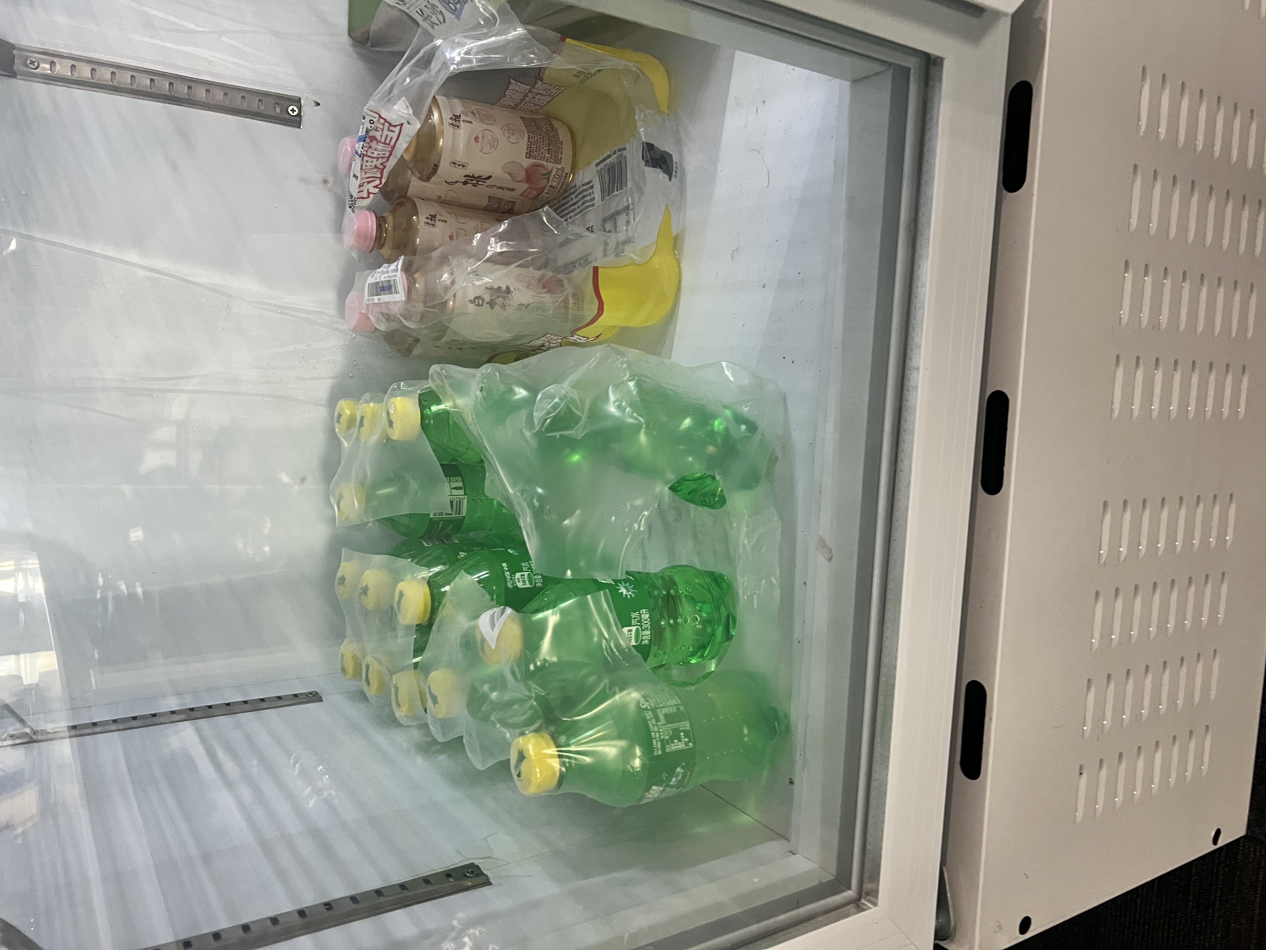 康师傅 青梅绿茶 330ml*12瓶 果味饮料饮品 便携整箱装 热门商品 实拍图
