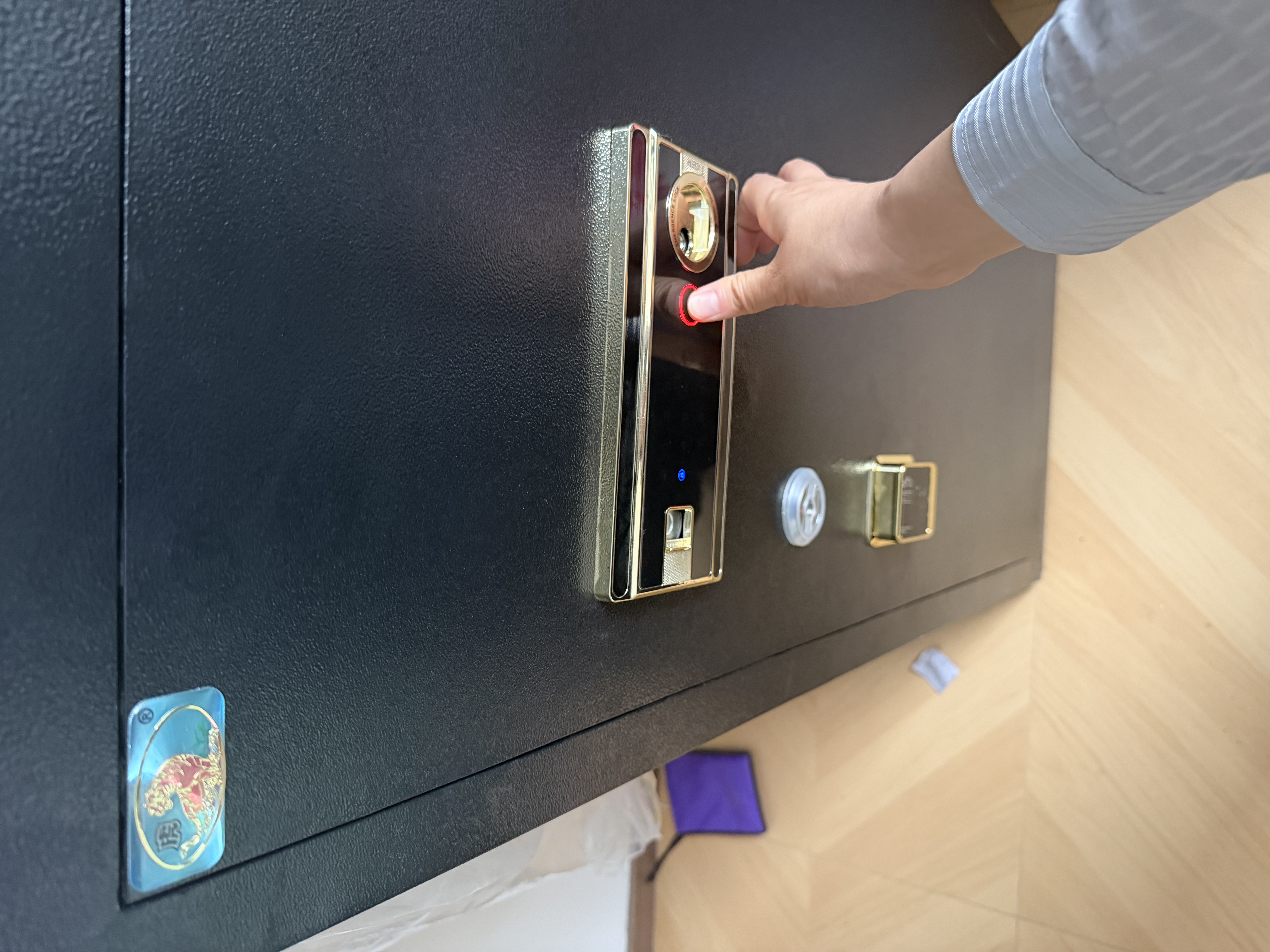 虎牌保险柜家用办公大型型指纹密码保险箱全钢防盗财务专用保密保管柜 博瑞系列 120cm 钢琴黑 实拍图
