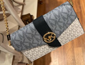 MICHAEL KORS【京东独家】七夕约会轻奢MK女包MK CHARM链条信封包 中号 海军蓝 实拍图