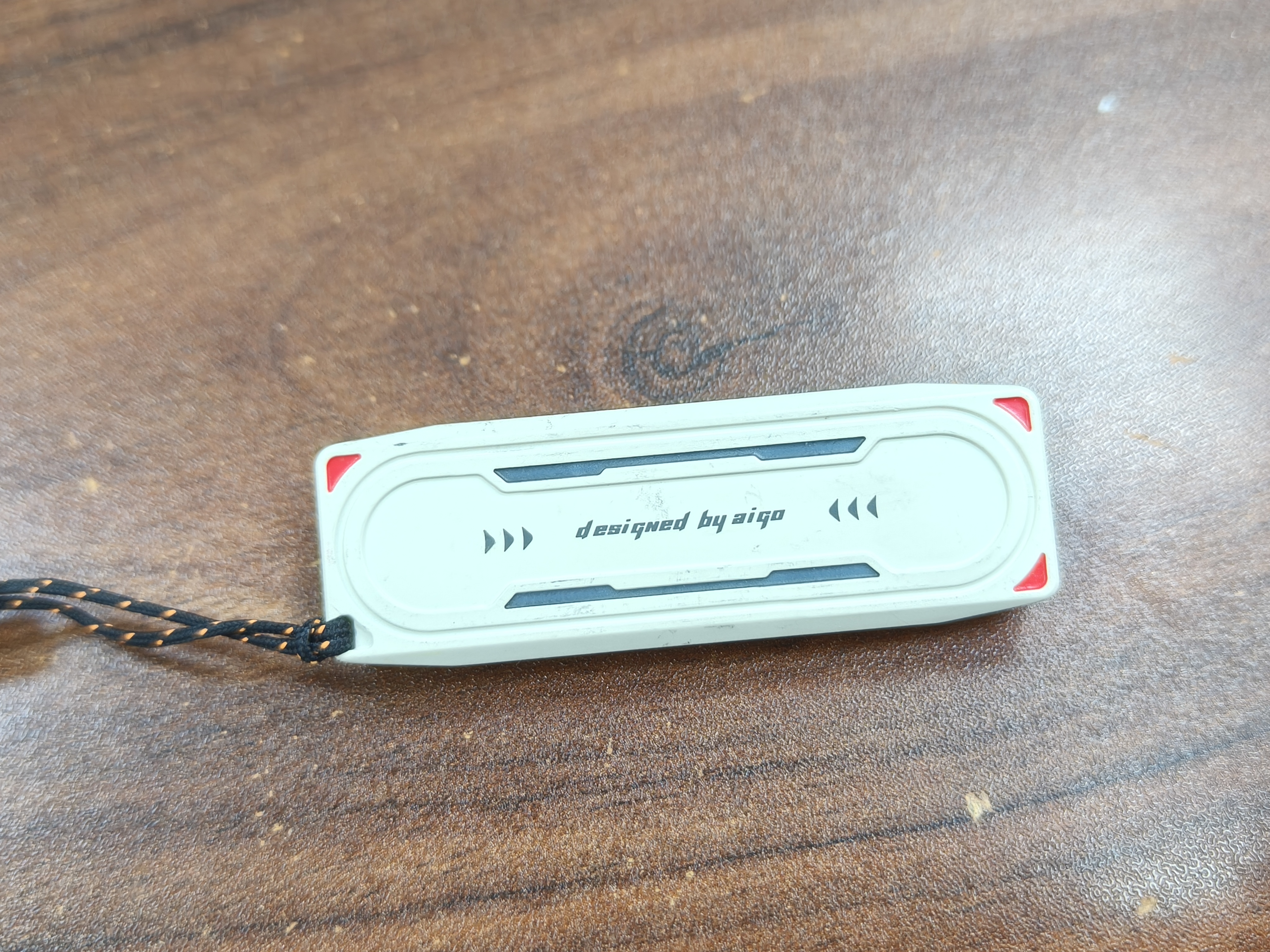 爱国者（aigo）1TB USB3.2 Type-C双接口固态U盘 520MB/s M0 手机电脑两用 办公学习大容量 学生可爱卡通猫 优盘 实拍图