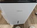 美的（Midea）除湿机/抽湿机12升/天 自营家用20㎡轻音小型回南天客厅卧室内防潮专用干衣吸湿器CF12BD/N7-DO 实拍图