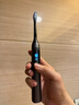 飞利浦（PHILIPS）电动牙刷 钻石7系护龈刷 温和护龈微泡水流科技 成人情侣款 七夕礼物送长辈送男友送女友 HX3792/01【极夜黑】 实拍图