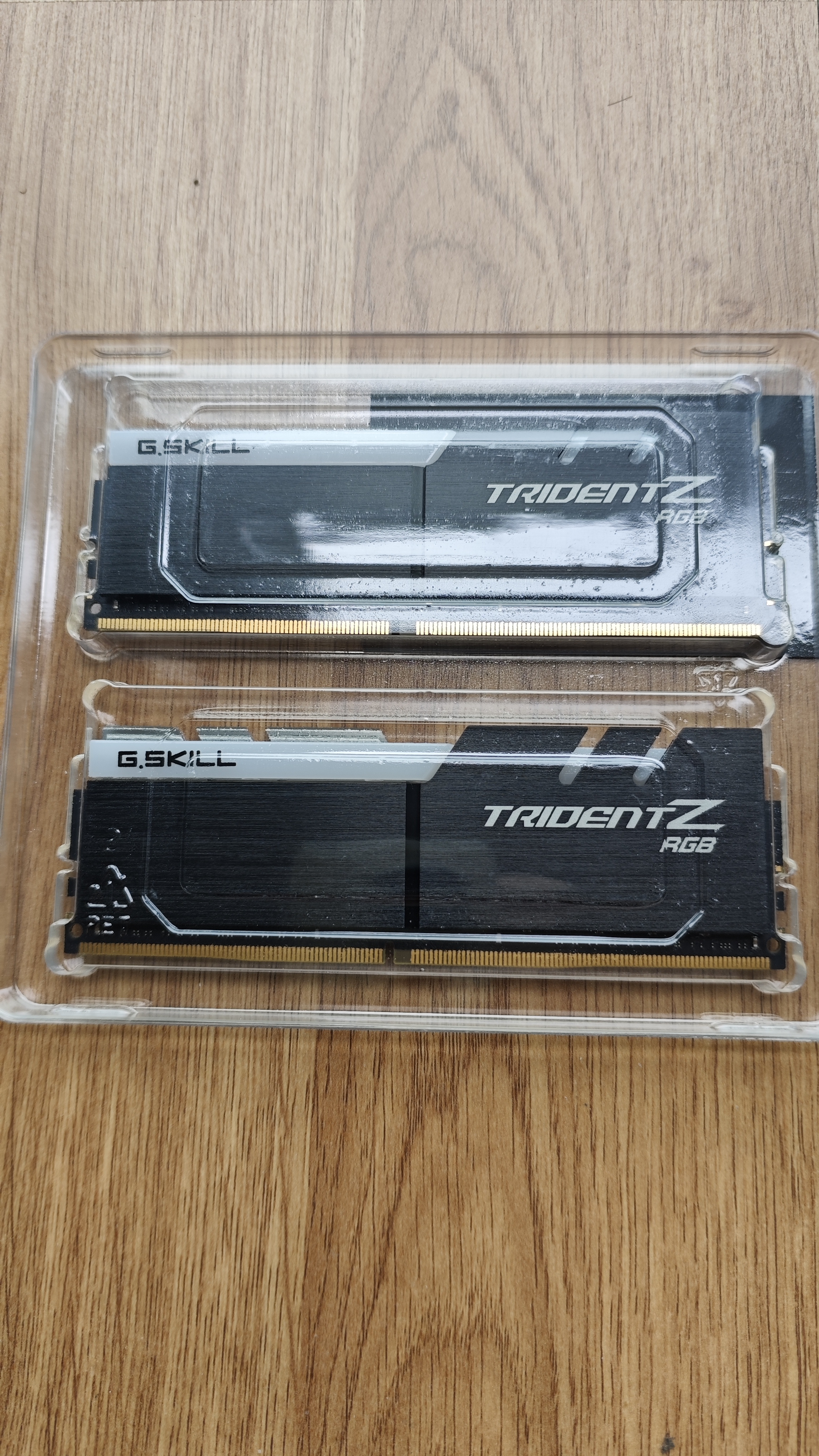 G.SKILL芝奇（G.SKILL）32GB(16G×2)套装 DDR4 3600频率 台式机内存条-幻光戟RGB灯条 实拍图