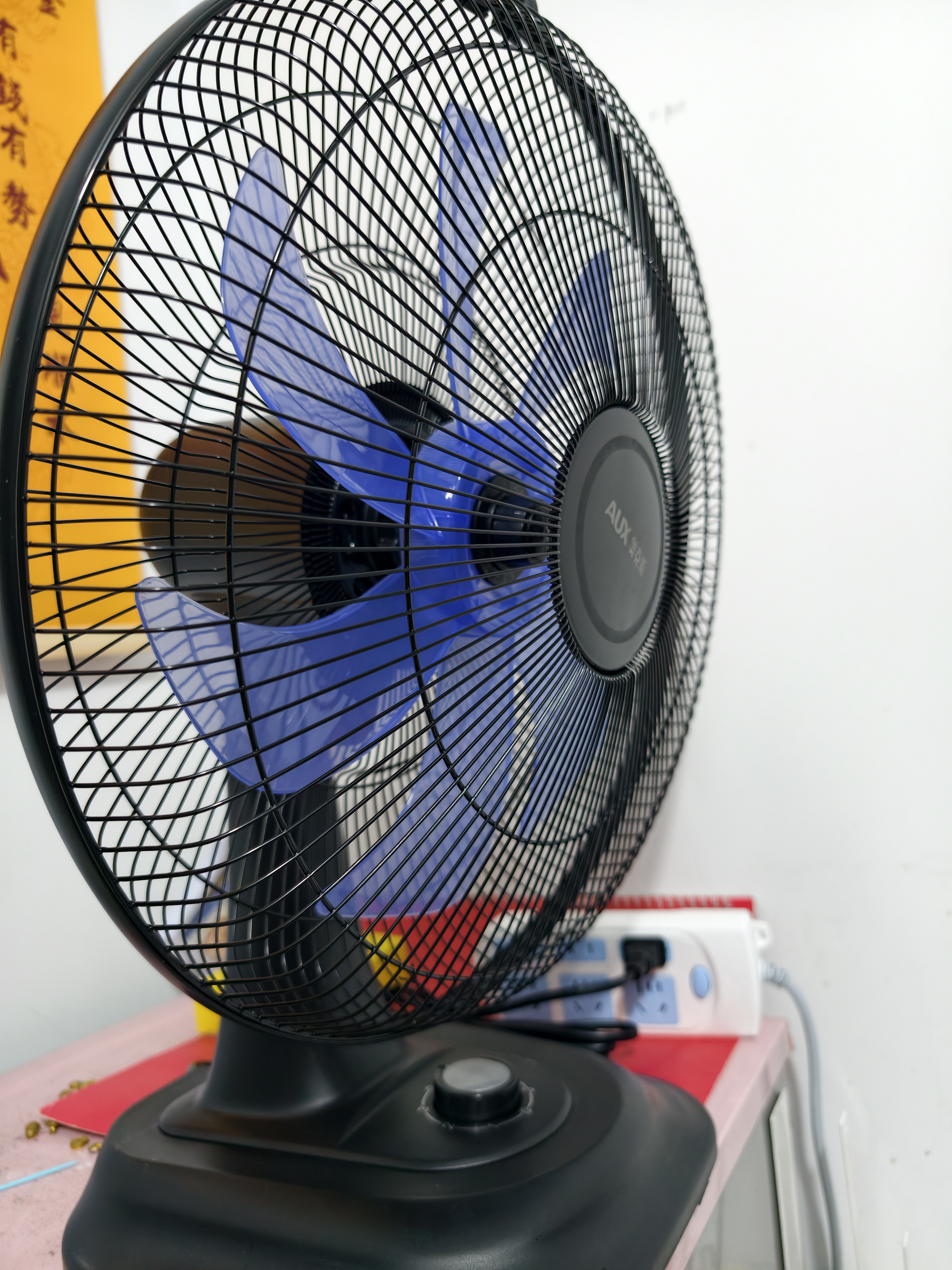 奥克斯（AUX）风扇电风扇台扇转页扇台式小型桌面家用床上宿舍卧室摇头轻音大风省电轻音电扇 16寸7叶强劲大风（2.5米延长线）（18英寸） 实拍图