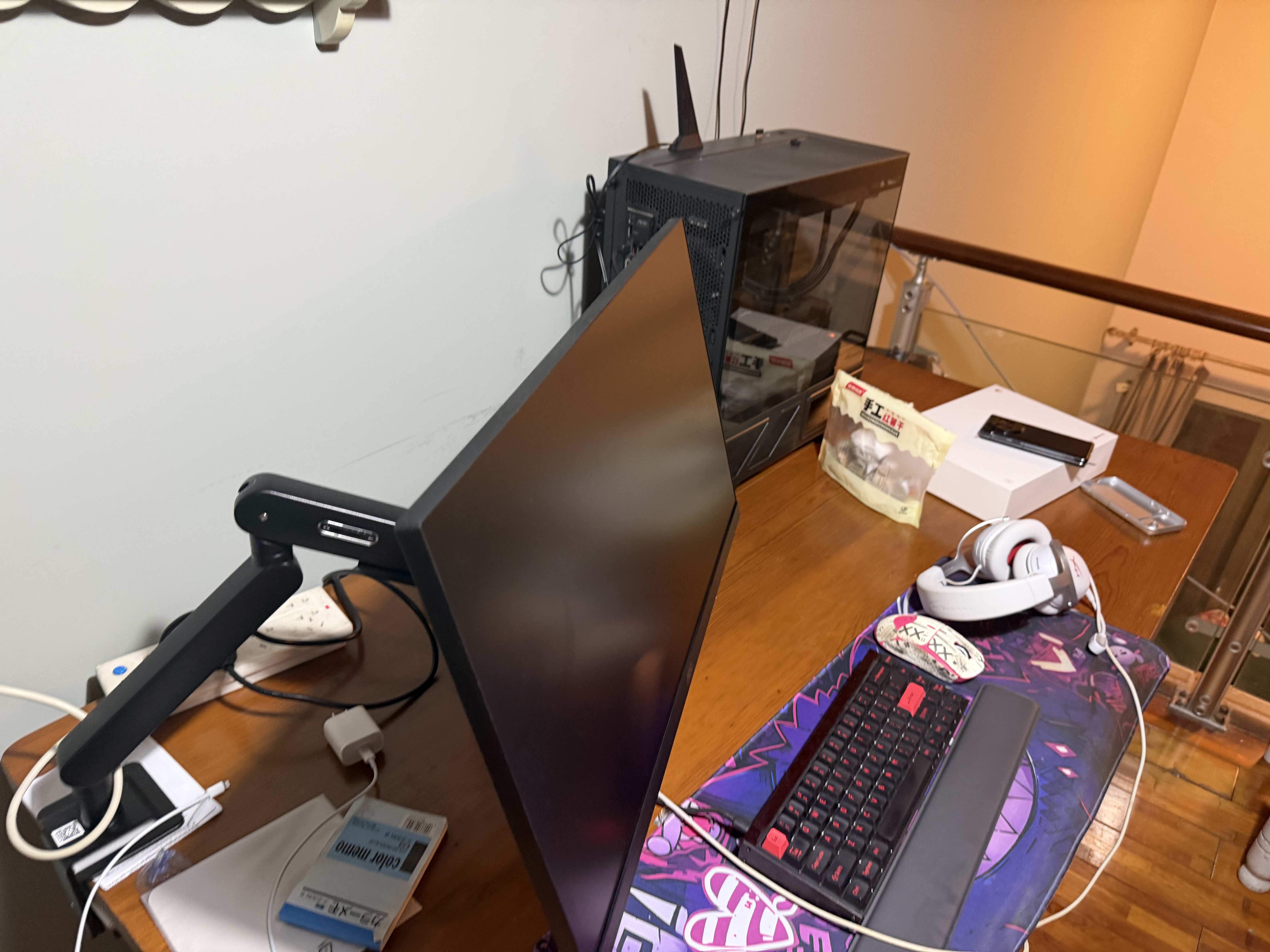 AOC 27英寸2K电竞显示器 FastIPS快速液晶 0.5ms游戏电脑显示屏幕宙斯盾HDR10 套装【Q27G4S+AM500万向支架】 实拍图