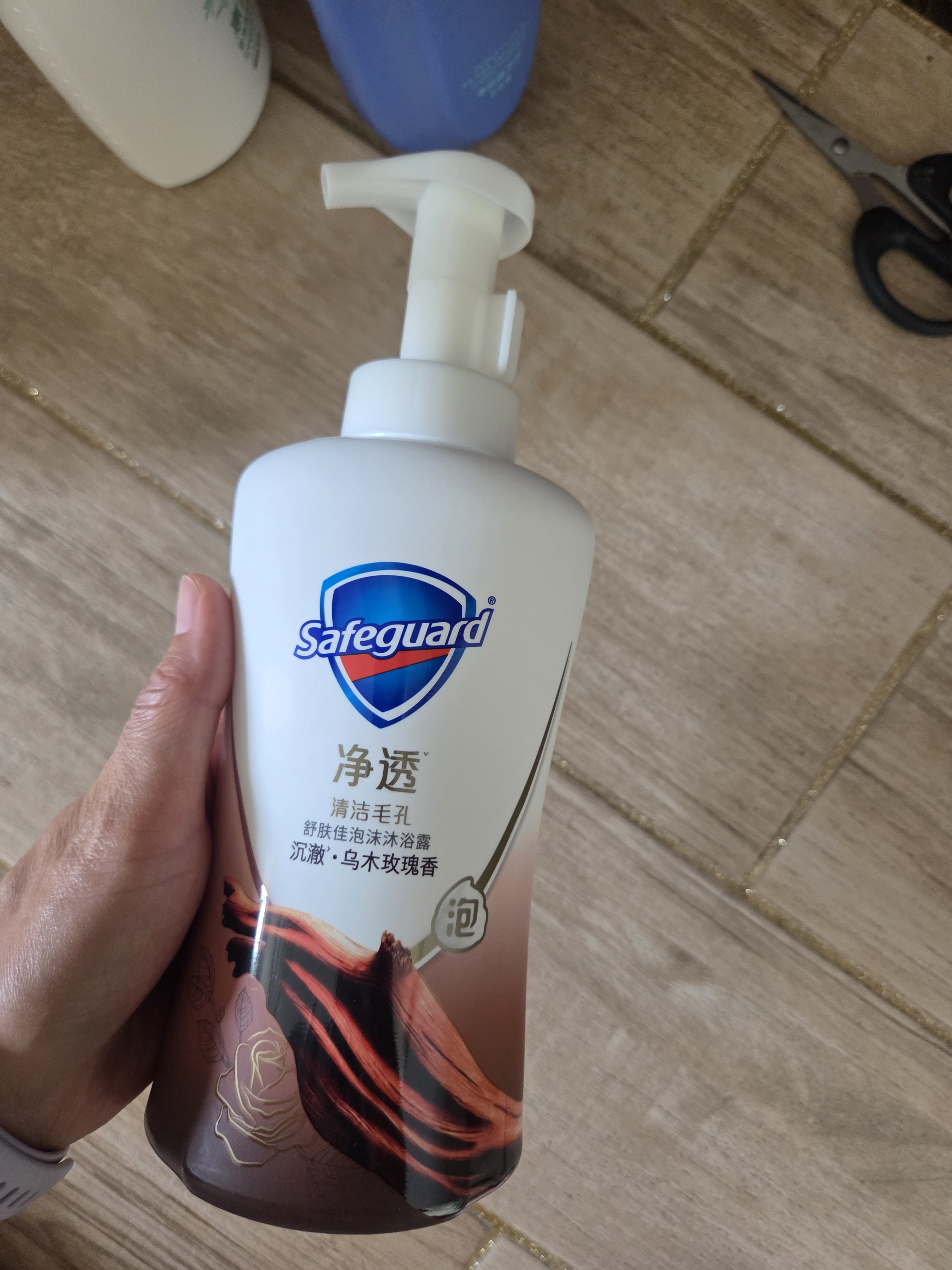 舒肤佳净透泡沫沐浴露沉澈乌木玫瑰香氛500g添加果酸持久留香男女士通用 实拍图