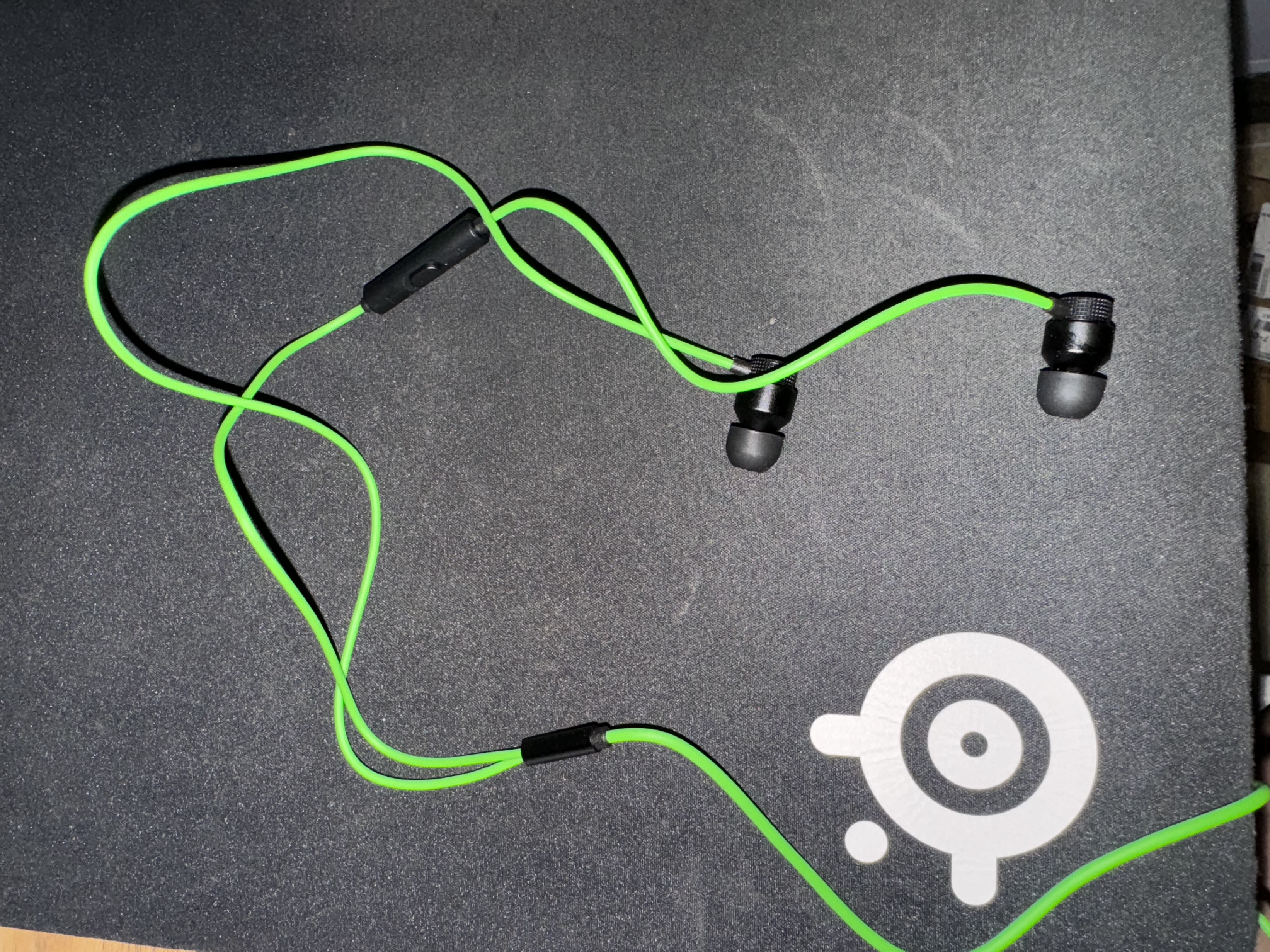 雷蛇（Razer）战锤狂鲨V3 有线入耳式耳机耳塞 7.1环绕声 吃鸡神器 三角洲官方指定 Type C（赠THX软件 可调EQ） 实拍图