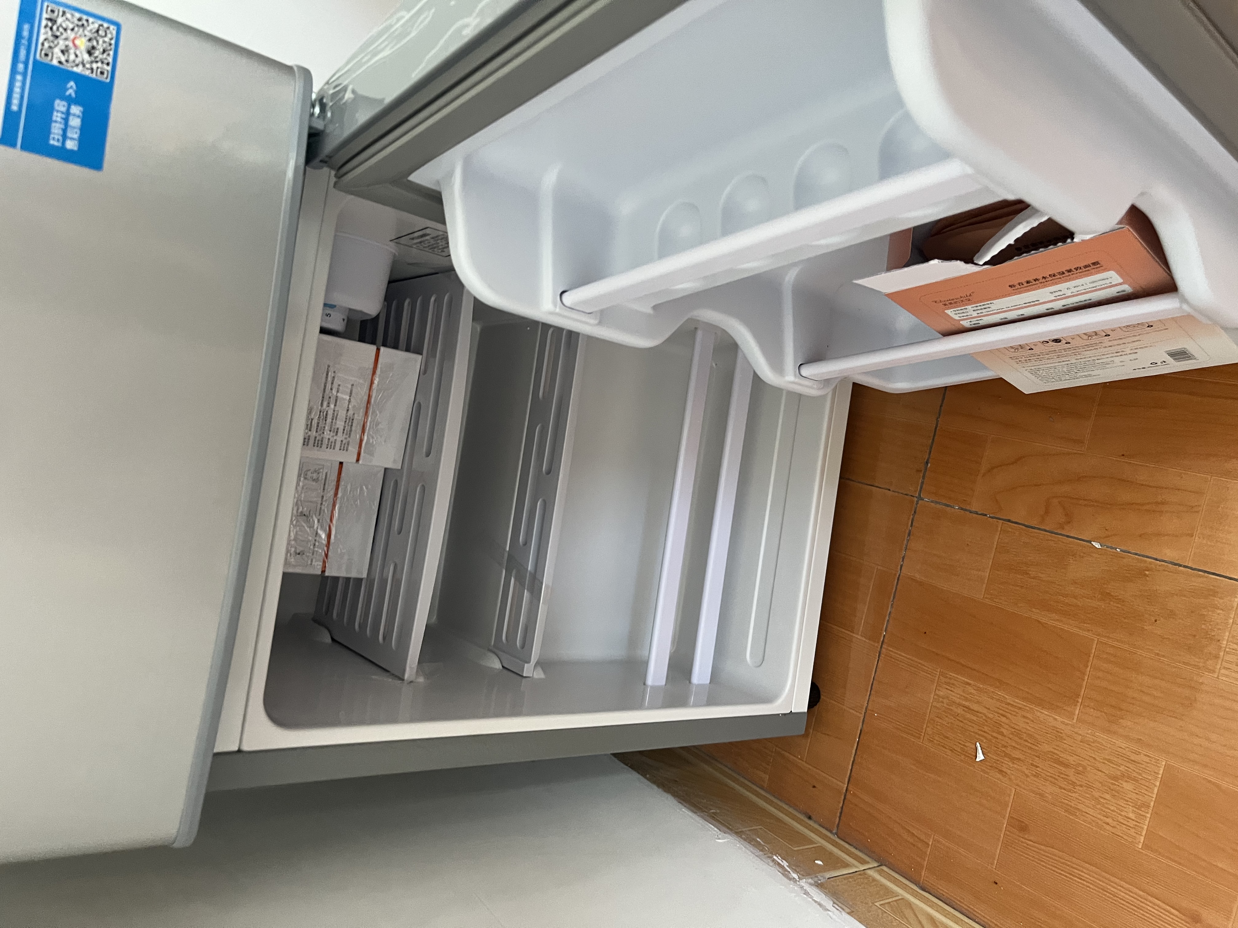 奥克斯小冰箱家用小型迷你冷藏冷冻两用出租房宿舍用节能省电寝室办公室电冰箱 【净化去味】156银色【高效保鲜 铜管速冷】42L 实拍图