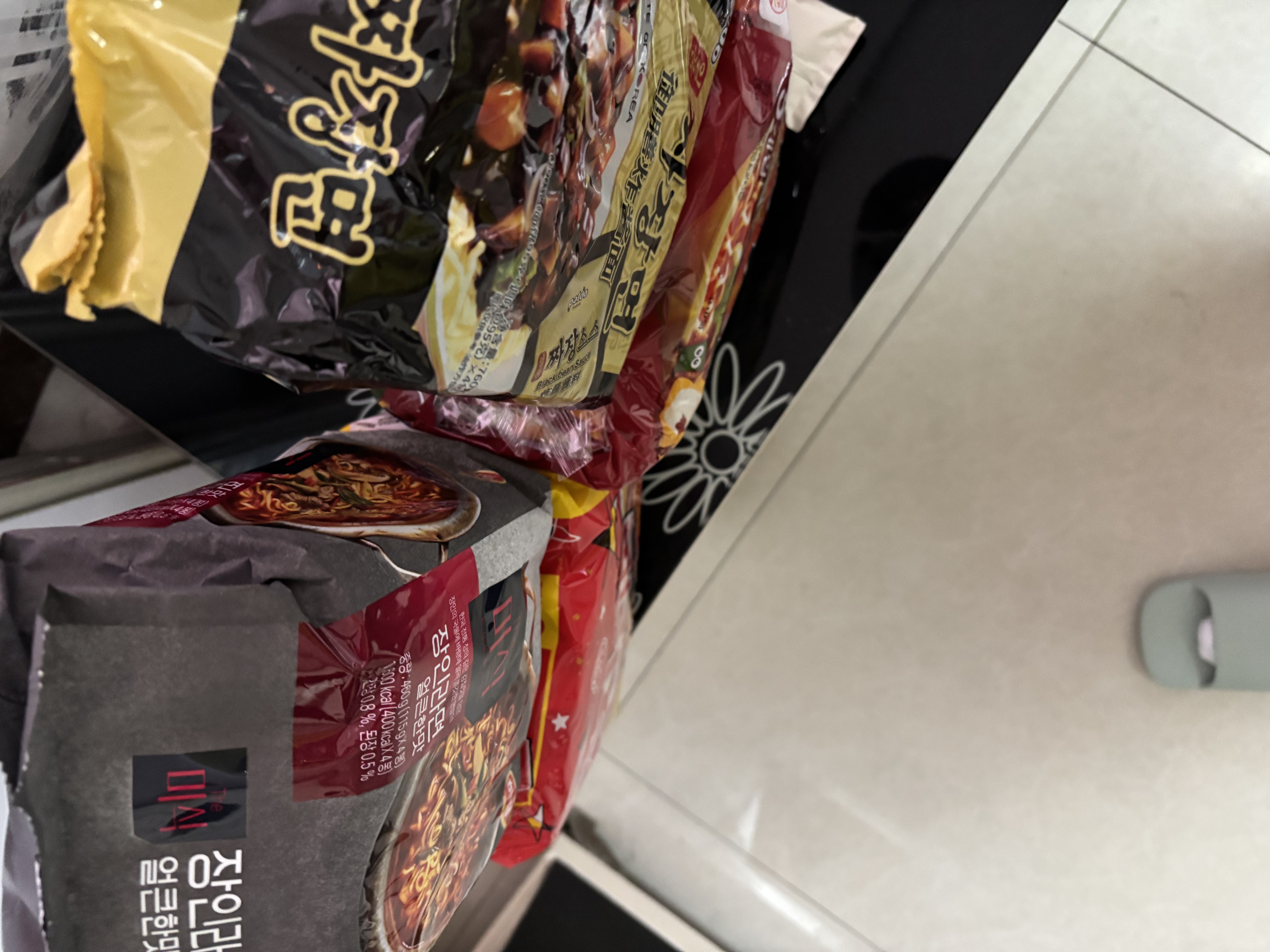 农心（NONGSHIM）韩国进口 浣熊乌龙面 辣味 120g*5 五连包 实拍图