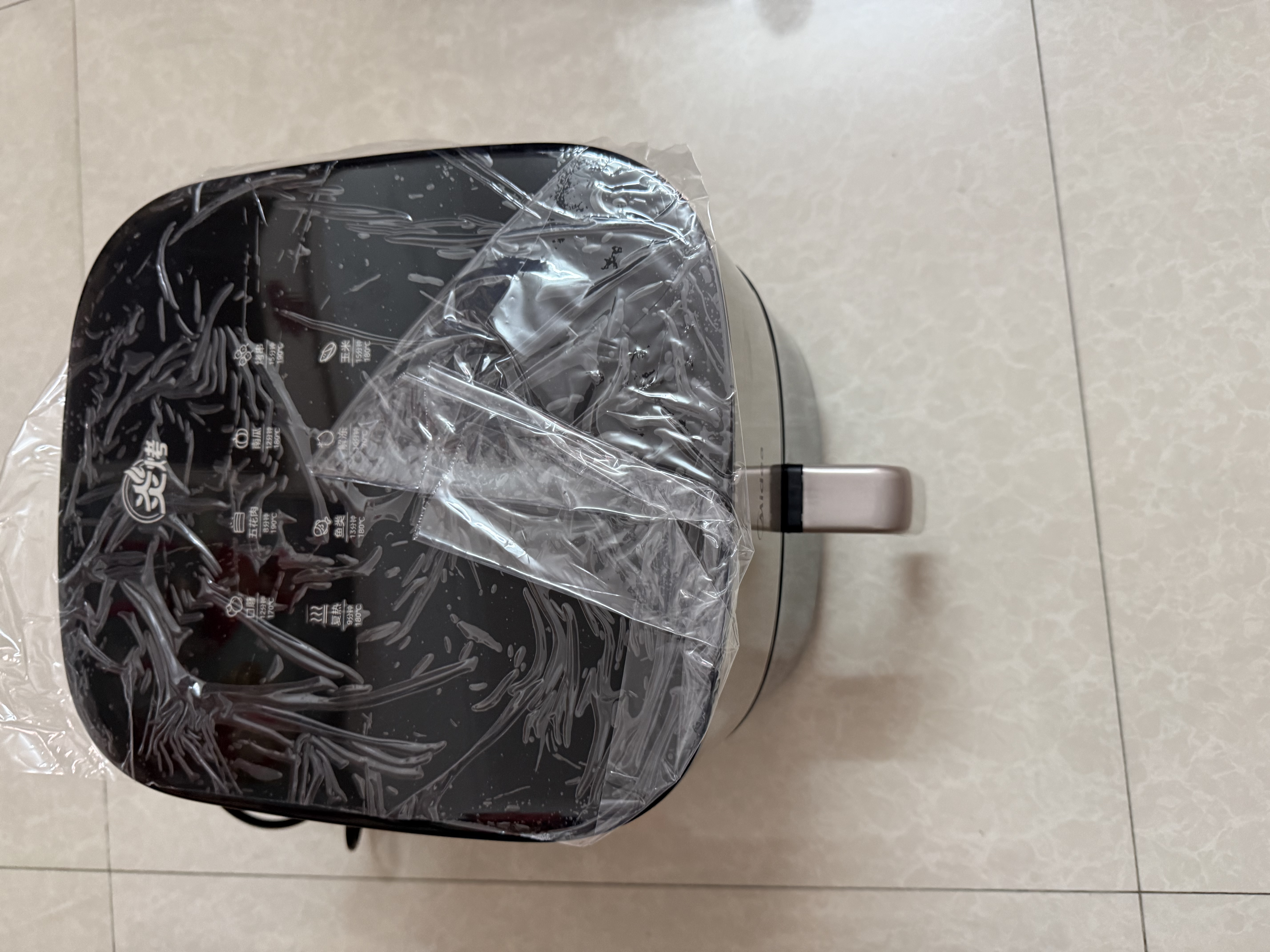 美的（Midea）空气炸锅2026新款炎烤双热源家用大容量8L 免翻面空气炸锅0氟涂层钛陶蒸烤一体空气电炸锅 KZC8008 实拍图