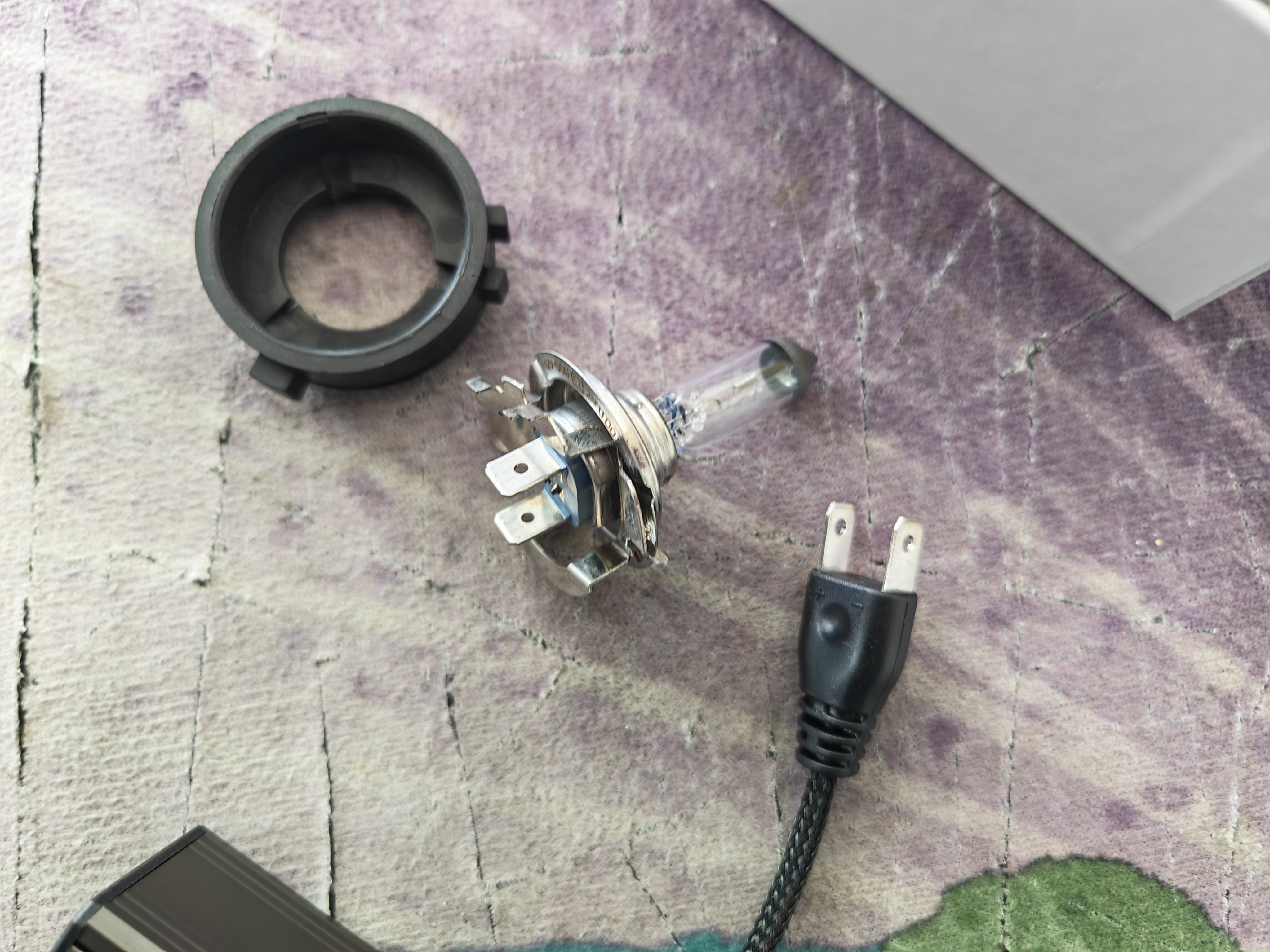 松下（Panasonic）150W大功率汽车LED大灯 H7灯泡 LED车灯 6500K高亮白光F12高亮光 实拍图