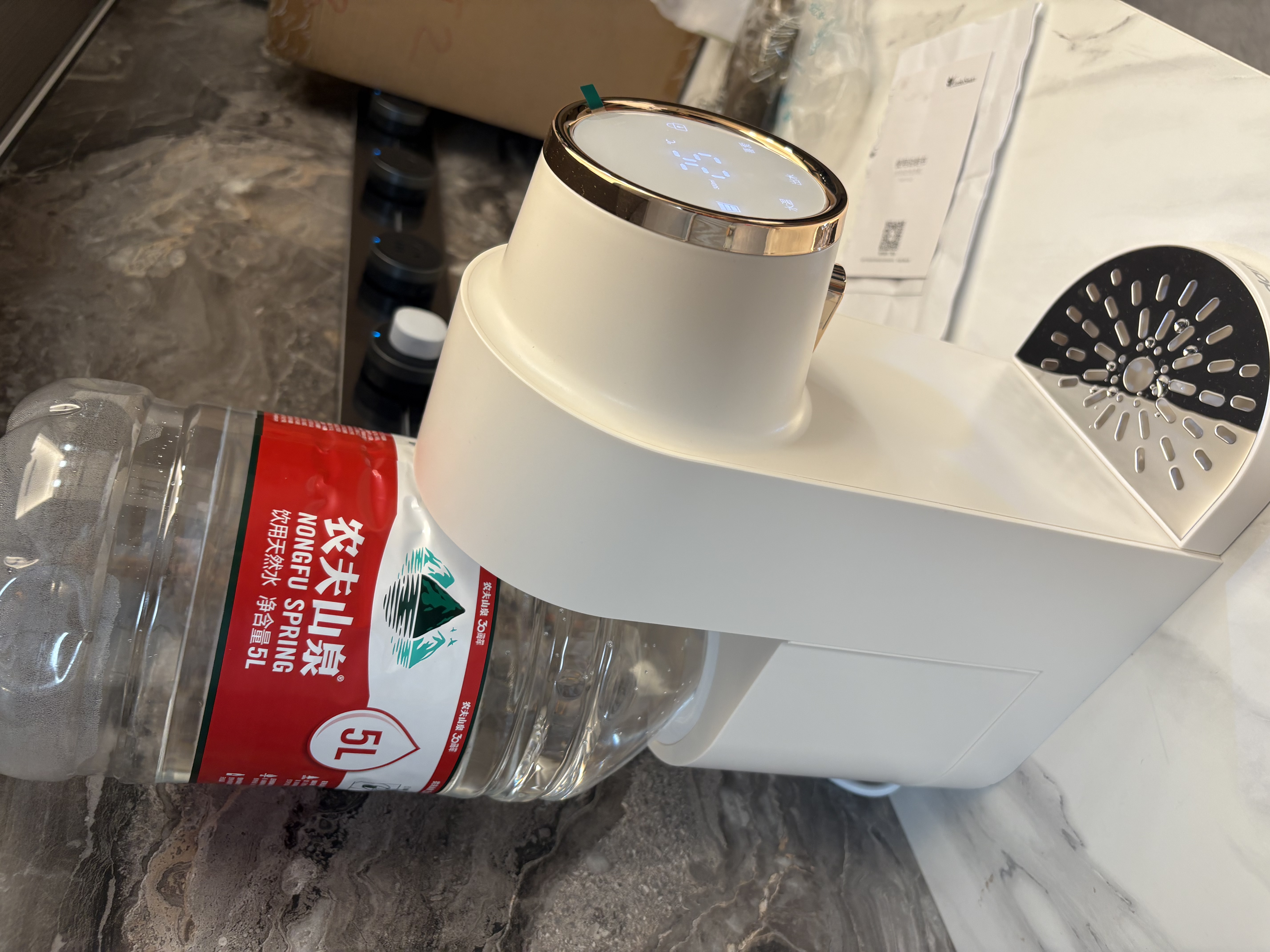 淡壳即热式饮水机电热水壶抽水器家用全自动桌面小型台式矿泉水直饮机桶装水饮水器烧水器农夫山泉5L 香槟金【升级316不锈钢水路】 即热型 实拍图