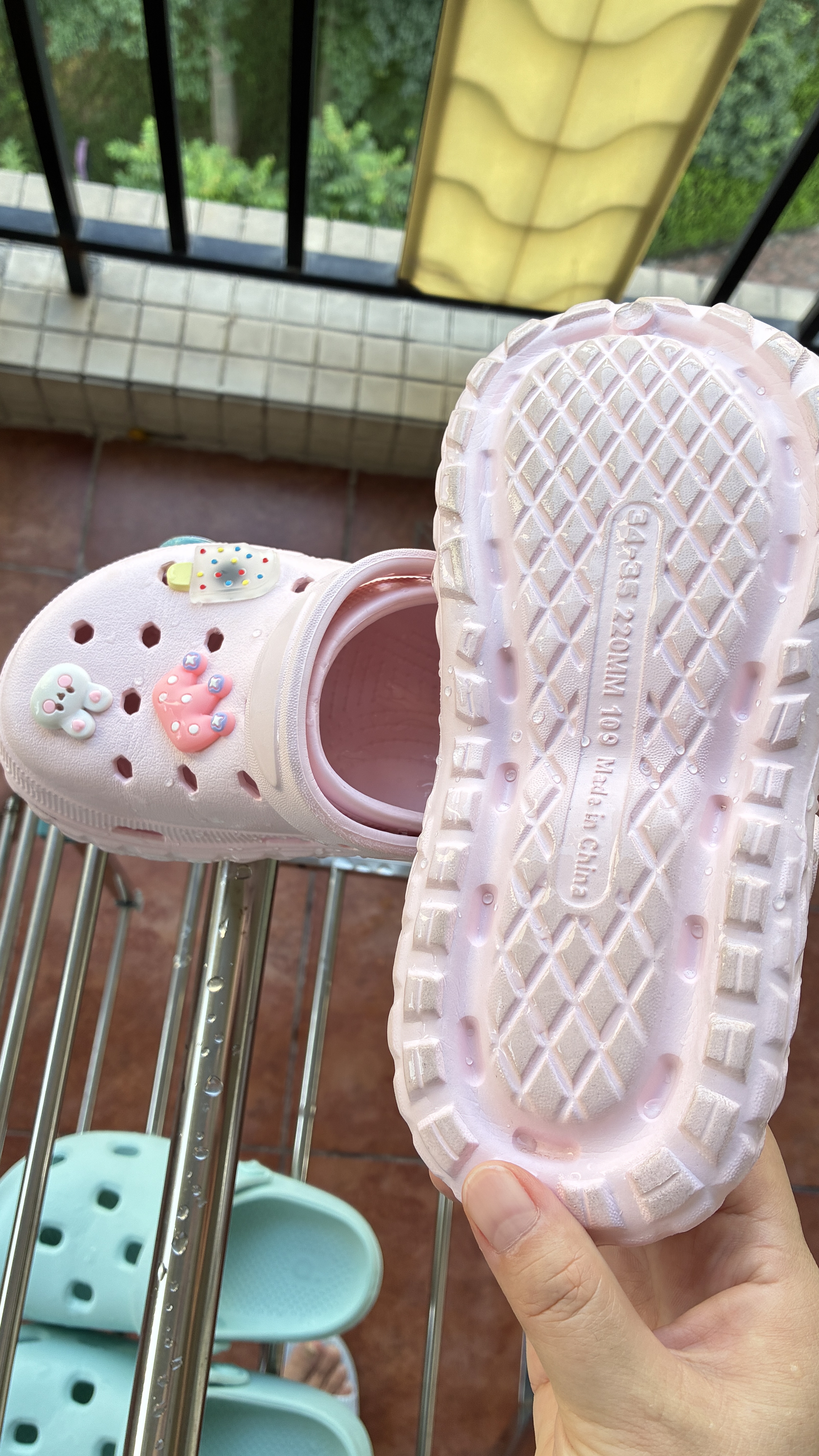 润柔【无邻苯不致癌】儿童拖鞋6-12岁女孩夏季防滑eva防臭洞洞鞋女童 实拍图