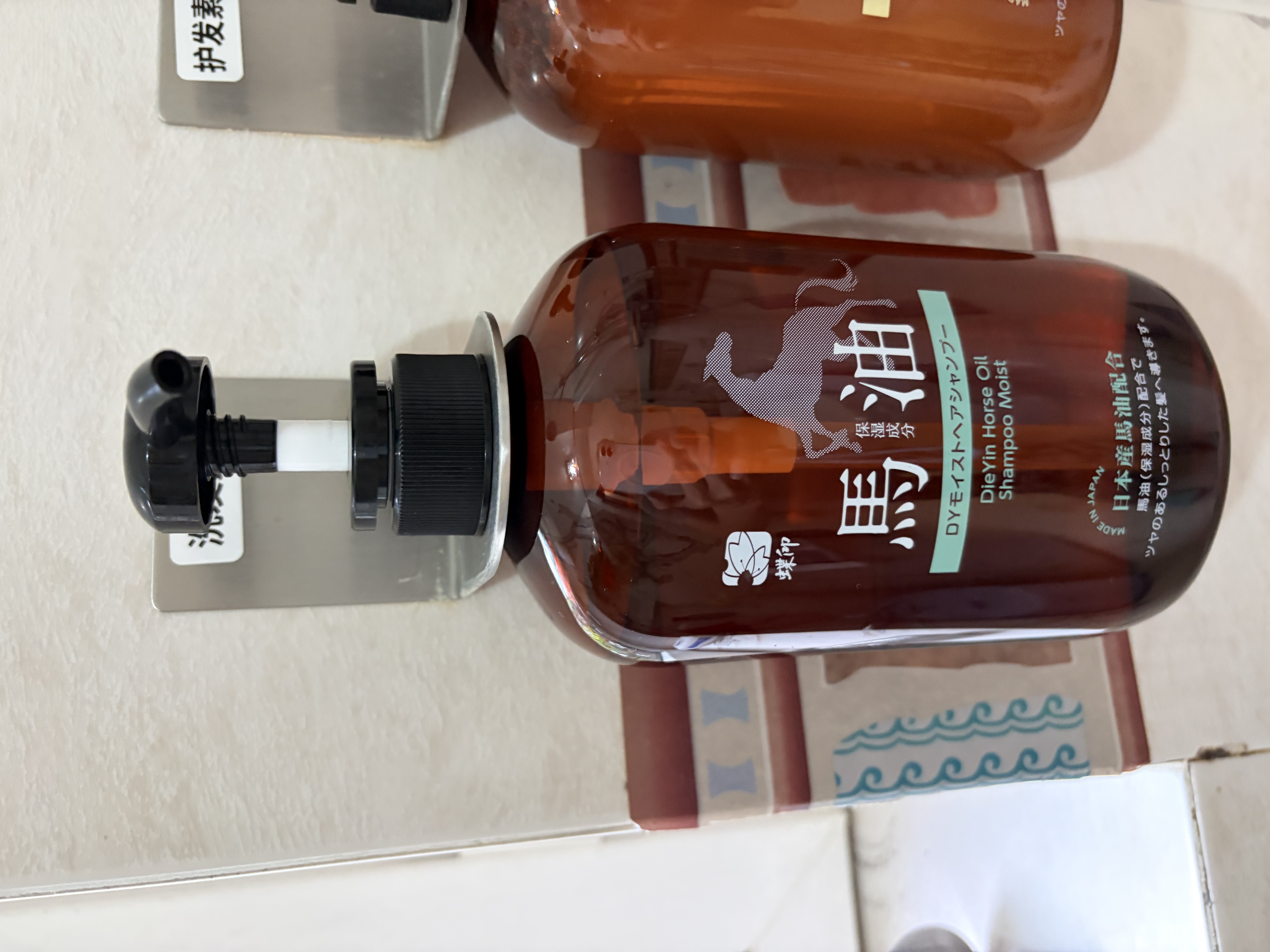 蝶印 日本原装进口 北海道马油 柔亮滋养护发素 600ml 实拍图