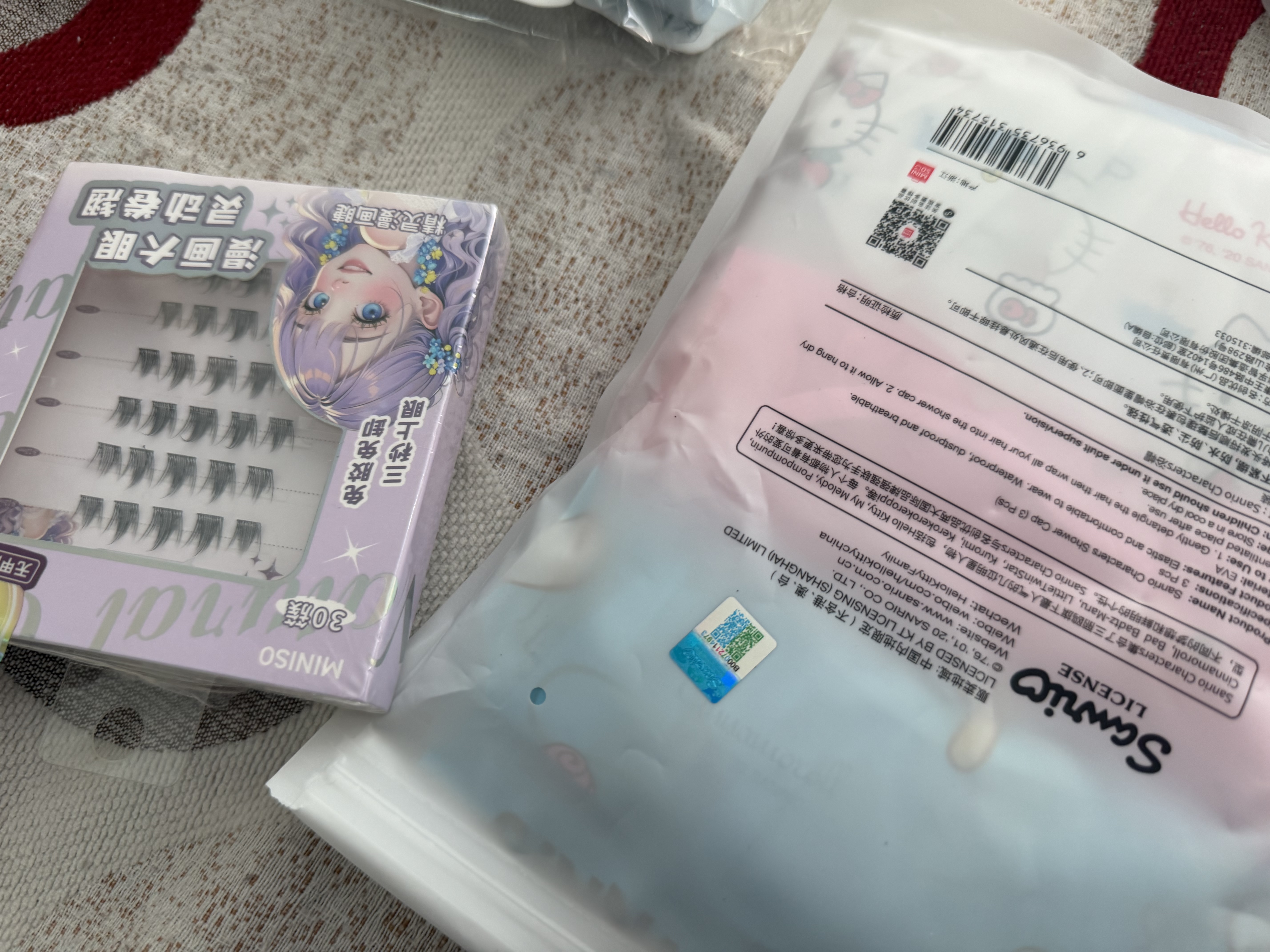 名创优品（MINISO）Sanrio防水卡通浴帽防水沐浴帽焗油洗澡帽旅行便携(3个)  实拍图