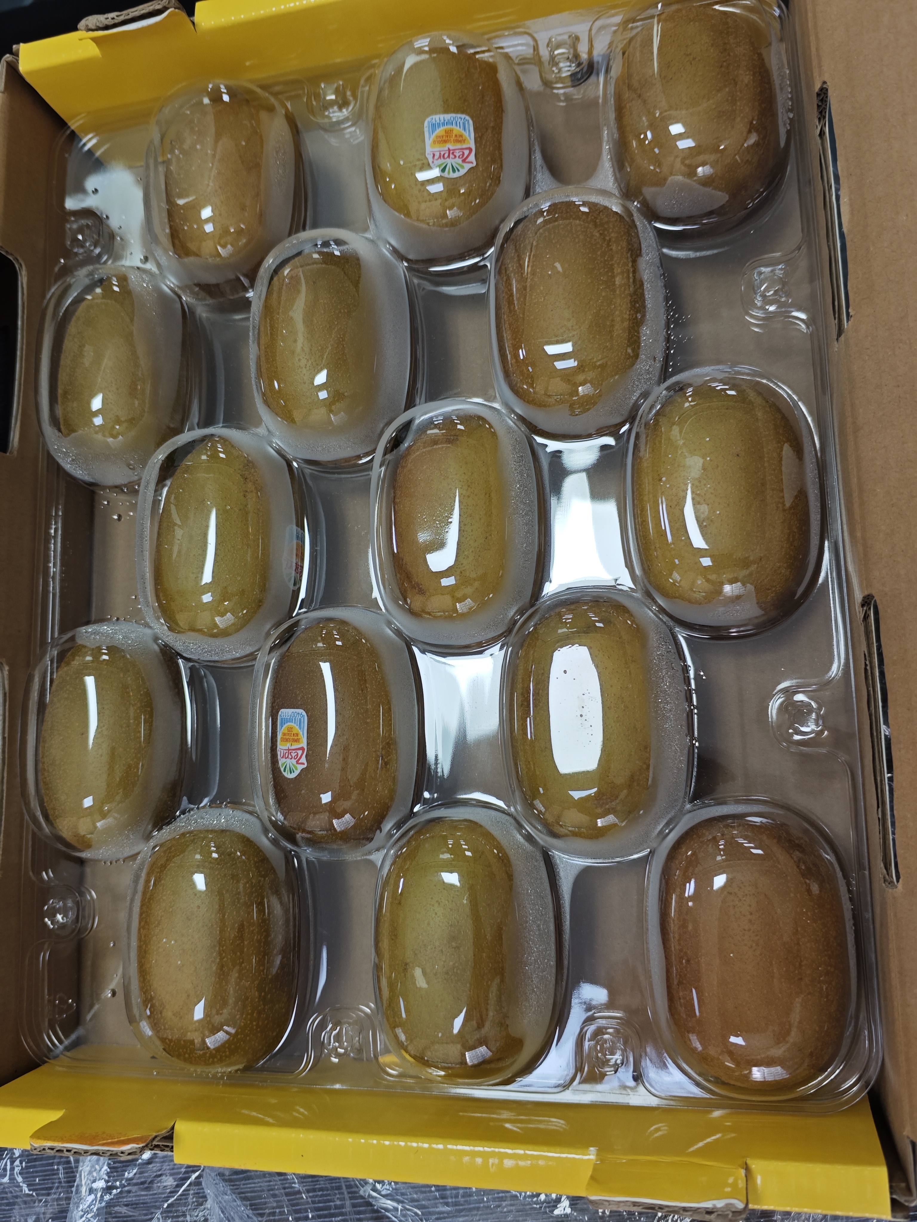 佳沛（zespri）新西兰阳光金奇异果巨大果15粒礼盒 单果146-175g 猕猴桃水果礼盒 实拍图
