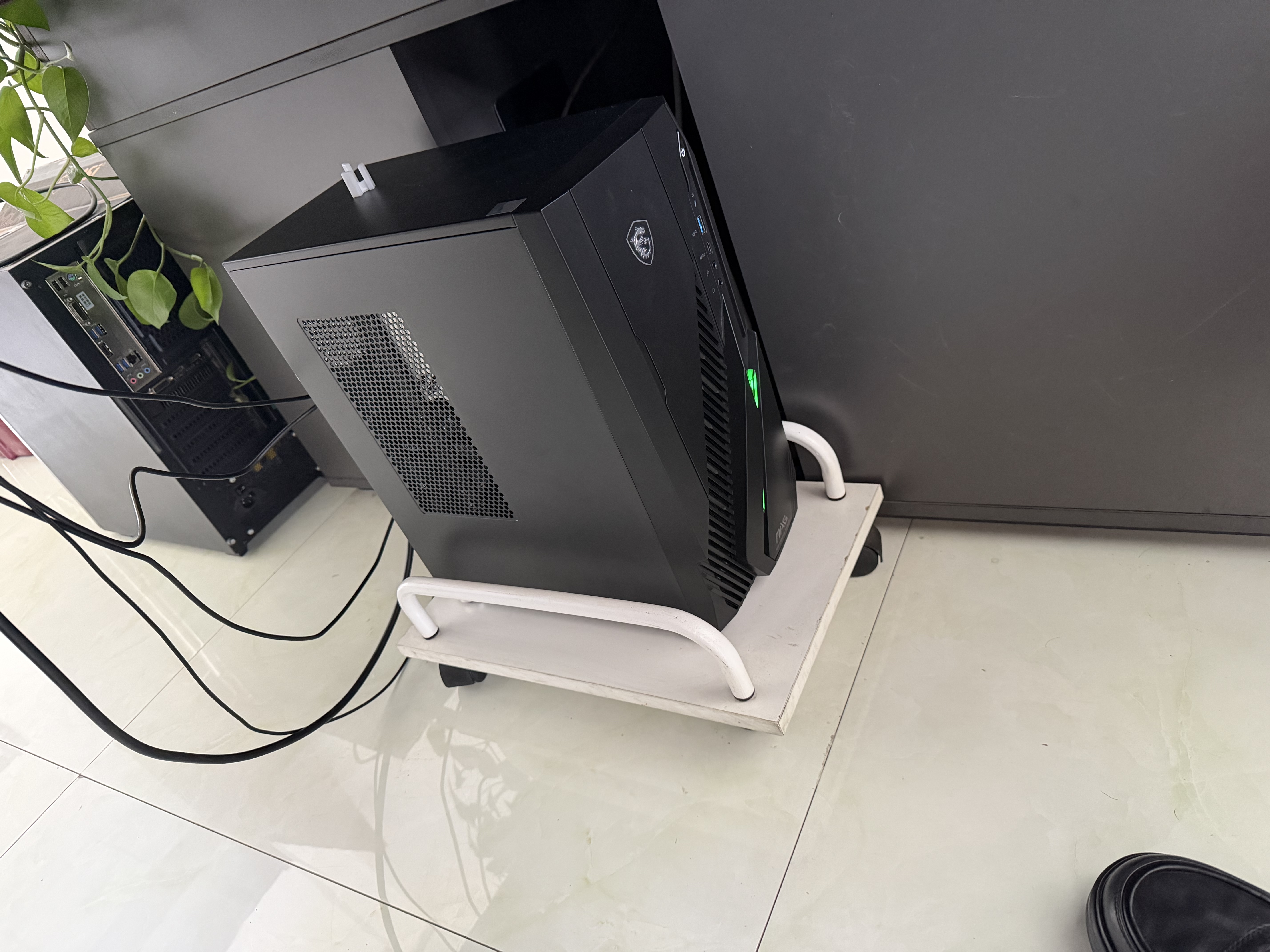 微星（MSI）无烬E1 i5 14400F/RTX5060/32G/1TB 国家补贴游戏台式机电脑主机商用设计师整机openclaw龙虾 实拍图