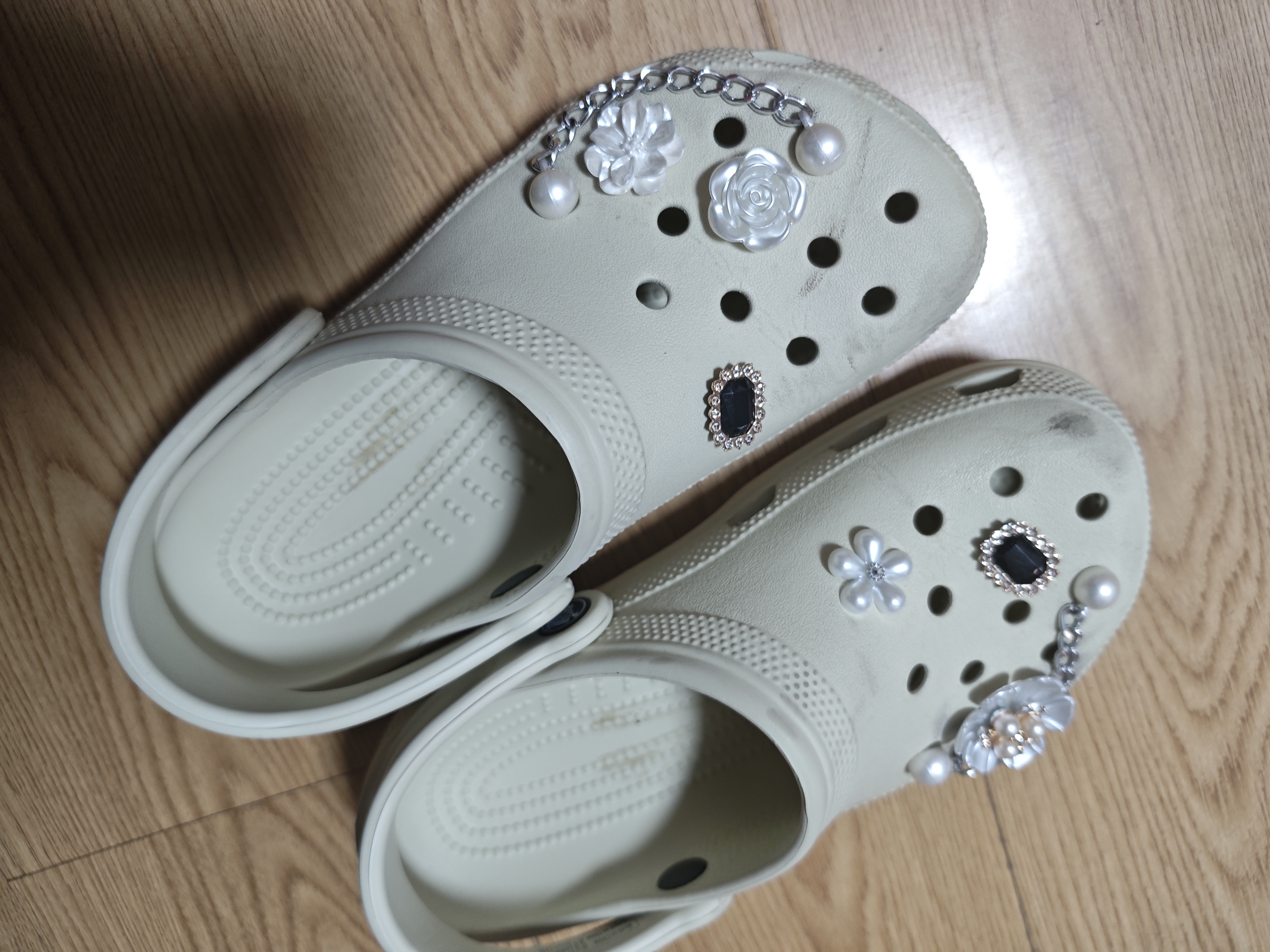 卡骆驰（CROCS）（crocs）经典Clog男女洞洞鞋一脚蹬沙滩鞋 CR10001-2Y2  37  实拍图