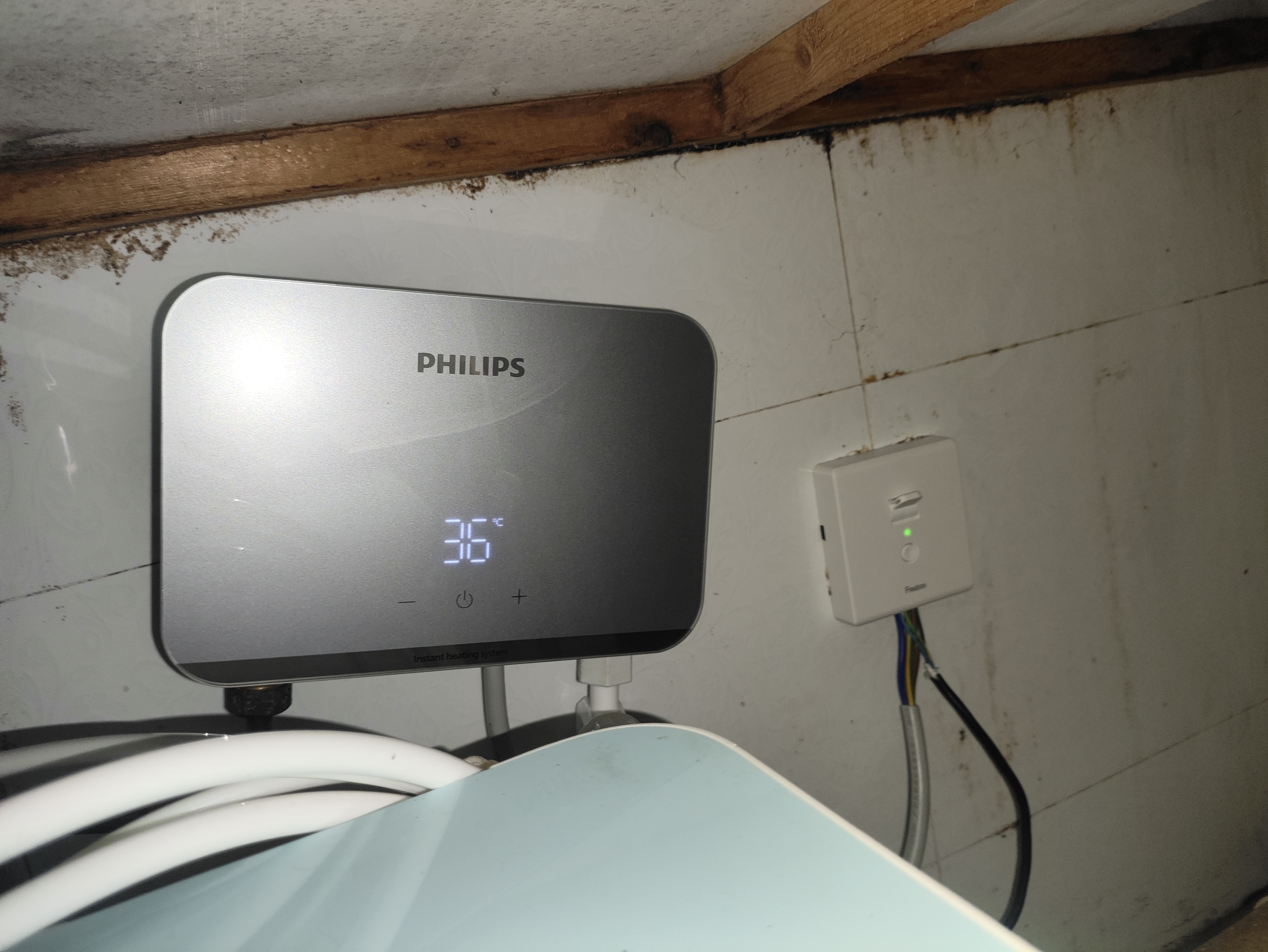 飞利浦（PHILIPS）即热式小厨宝电热水器 5500W智能无极变频即开即热 不限水量迷你厨房热水宝 国家补贴15% AWH2303 实拍图