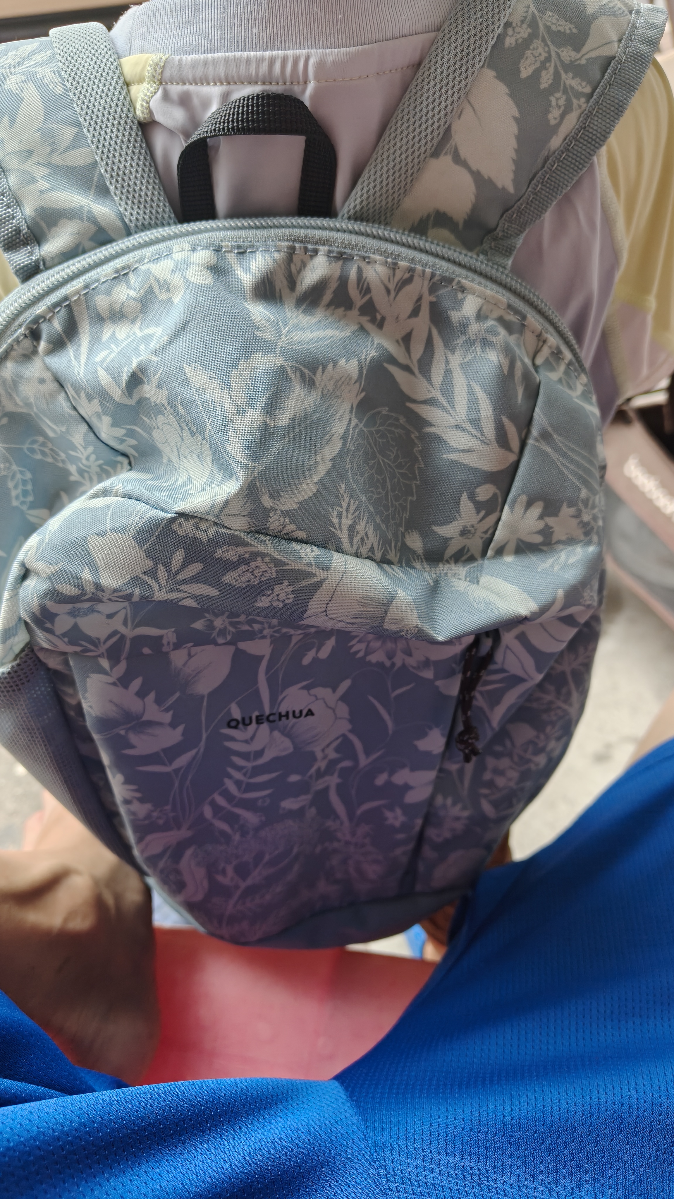 迪卡侬户外登山包徒步背包旅行小包学生双肩儿童书包女书包10L-5045535 实拍图