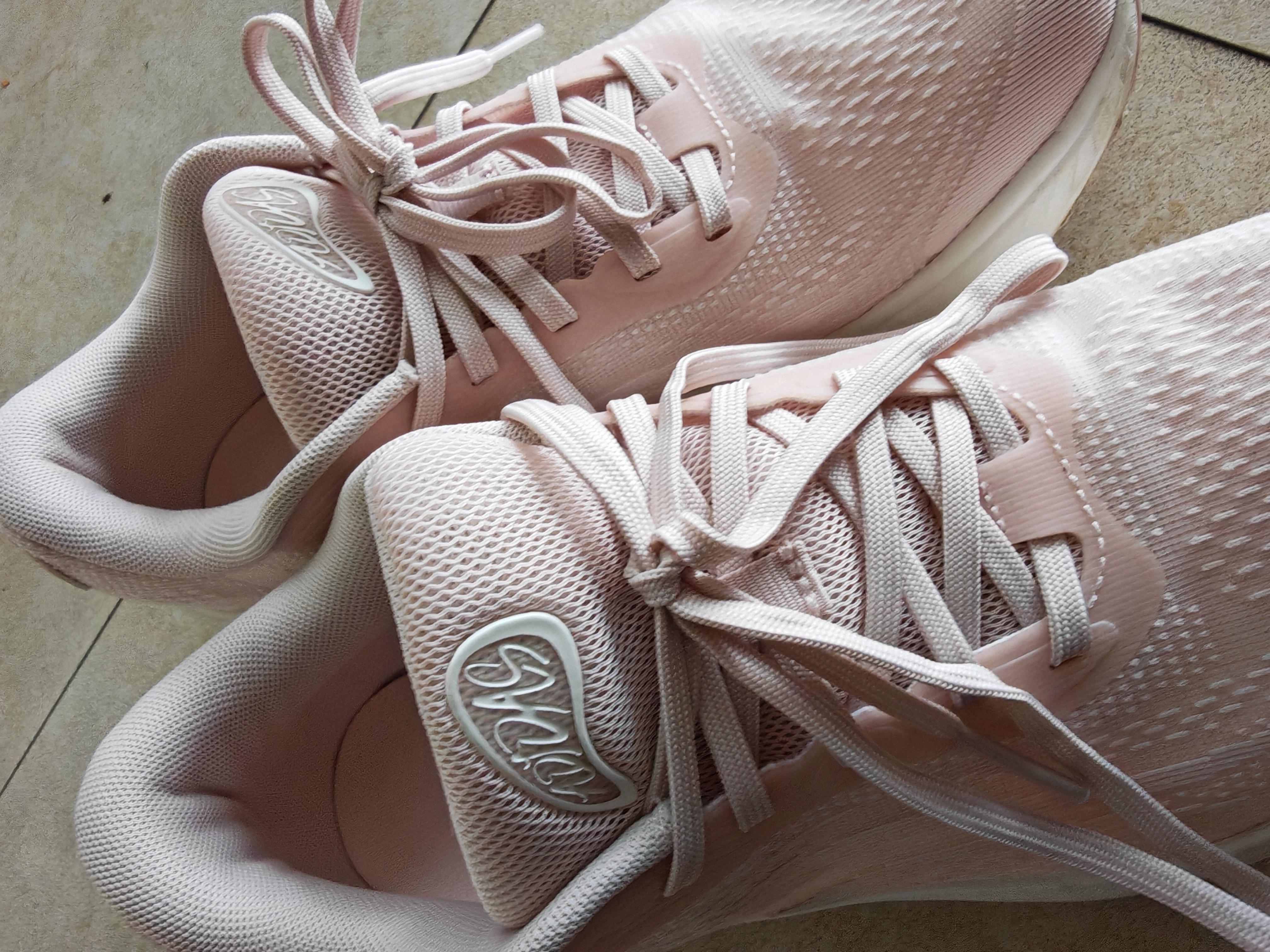 阿迪达斯（adidas）女鞋秋季轻便休闲增高运动鞋减震透气跑步鞋39 实拍图