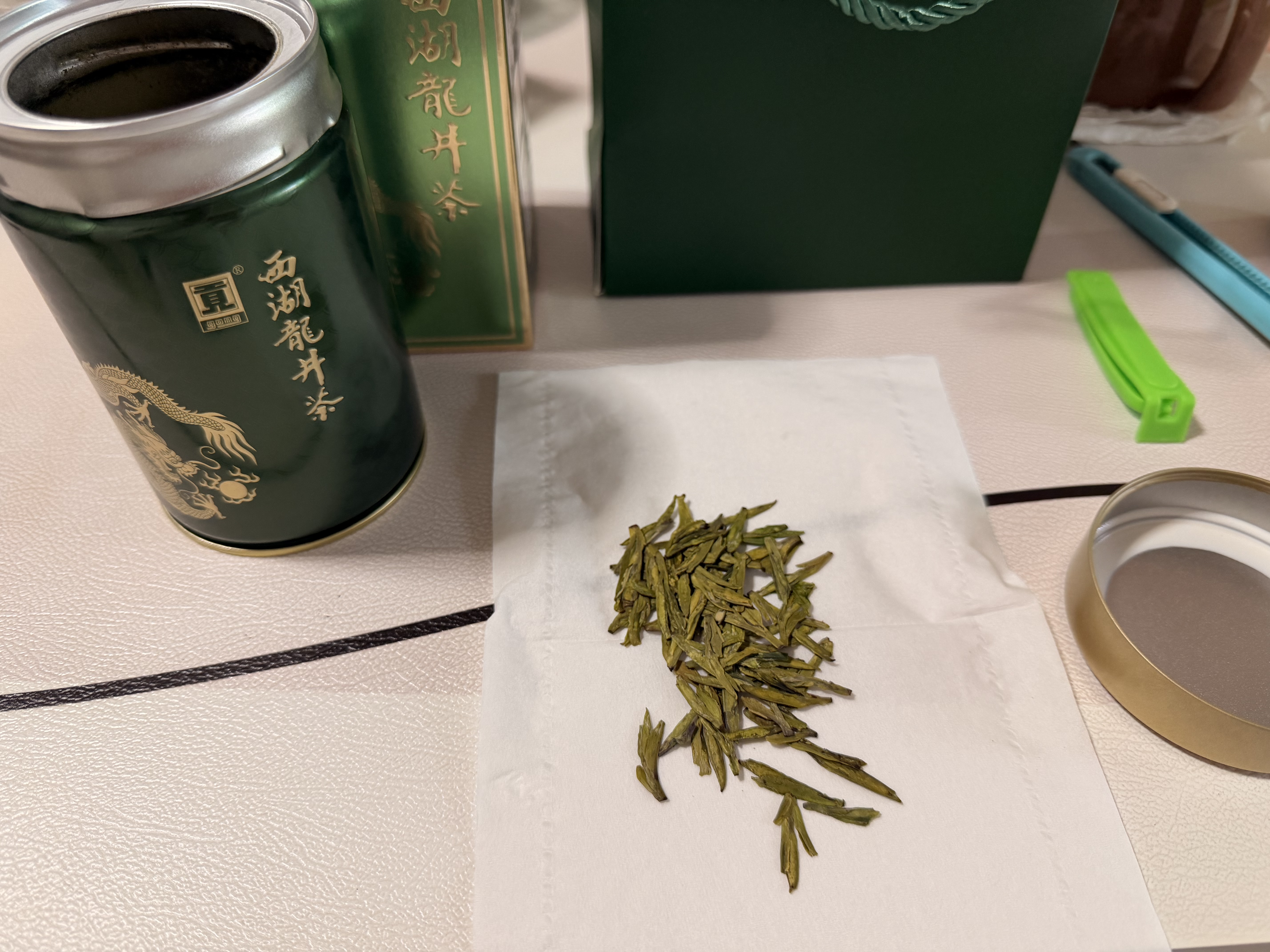 贡牌2026新茶上市 绿茶龙罐西湖龙井茶精品级50g明前罐装 实拍图