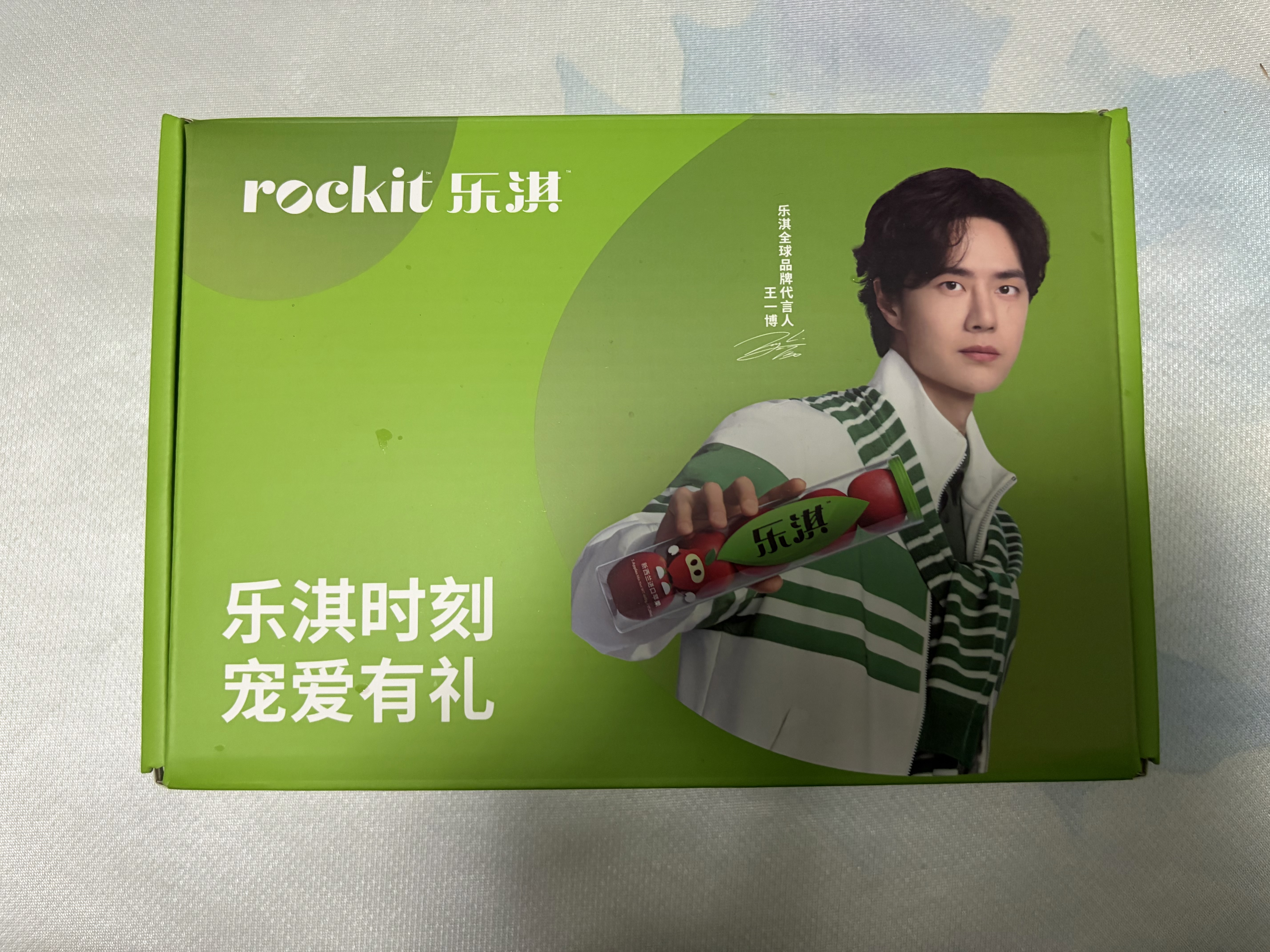 乐淇（ROCKIT）王一博同款新西兰火箭筒苹果5筒装 单筒490g起5粒*5筒 水果礼盒 实拍图
