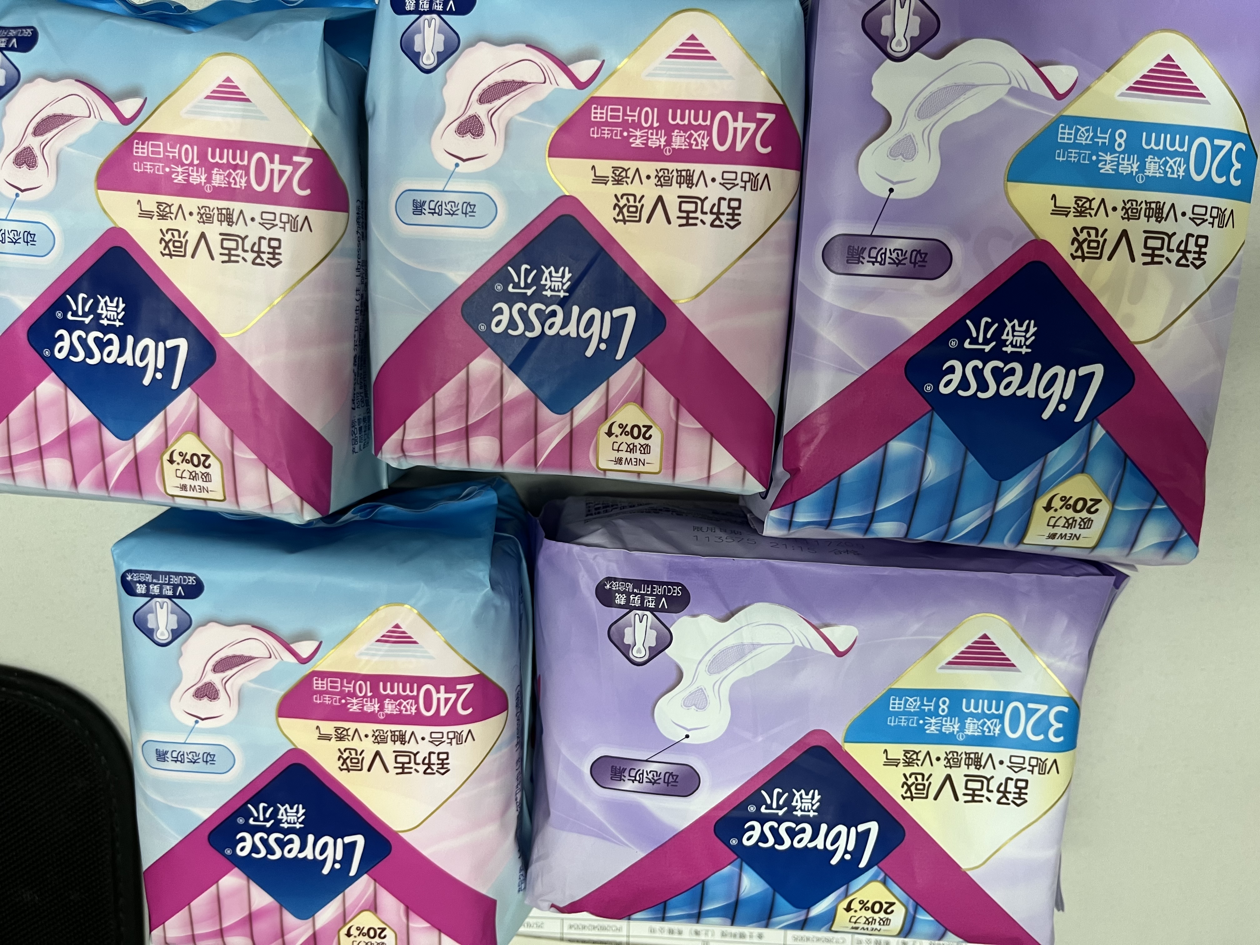 薇尔V感超薄贴合透气防漏285mm*8片日用卫生巾京东自营姨妈巾 实拍图