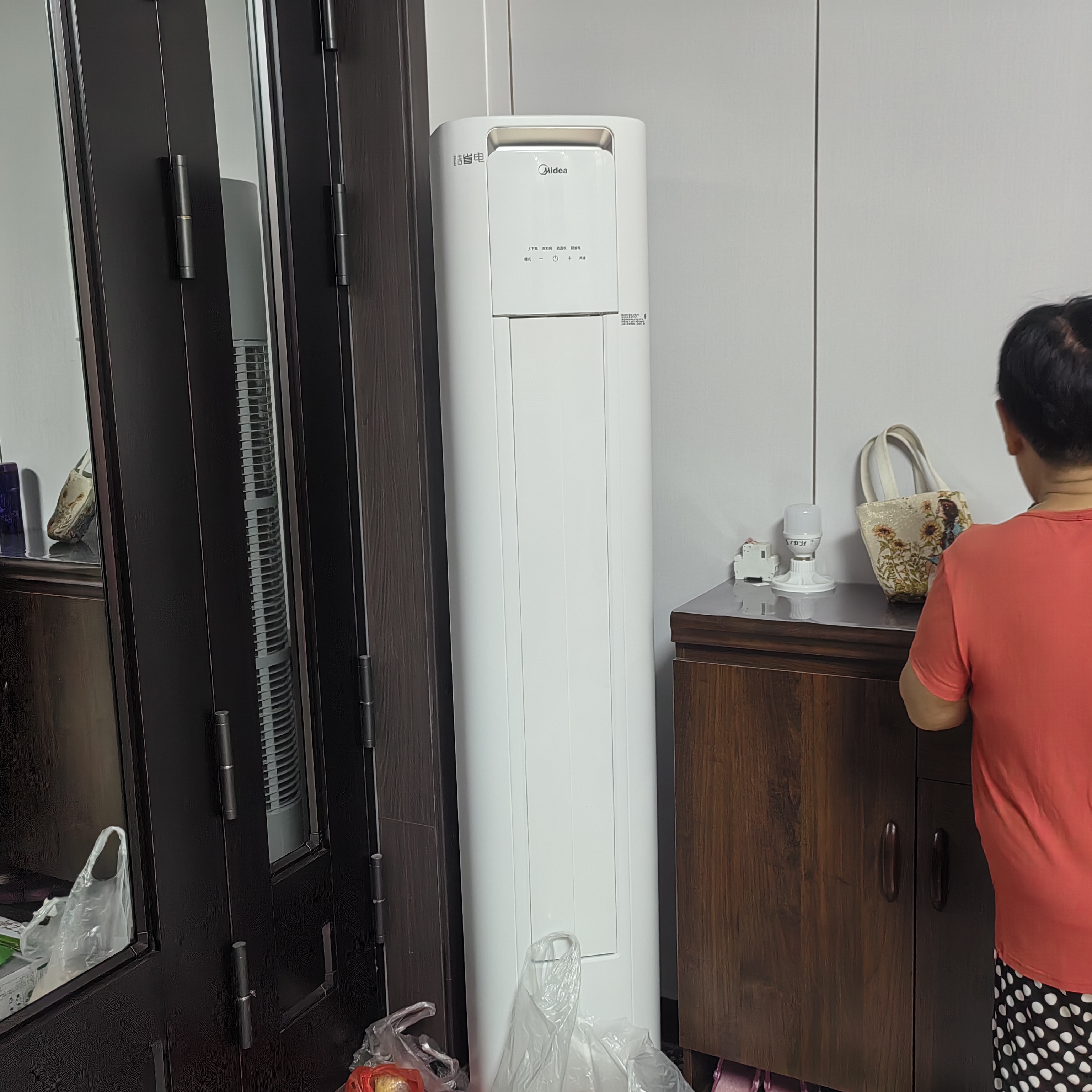 美的空调 酷省电Pro 大3匹一级能效外机双排纯铜管立式客厅空调柜机国家补贴KFR-72LW/N8KS1-1P 实拍图