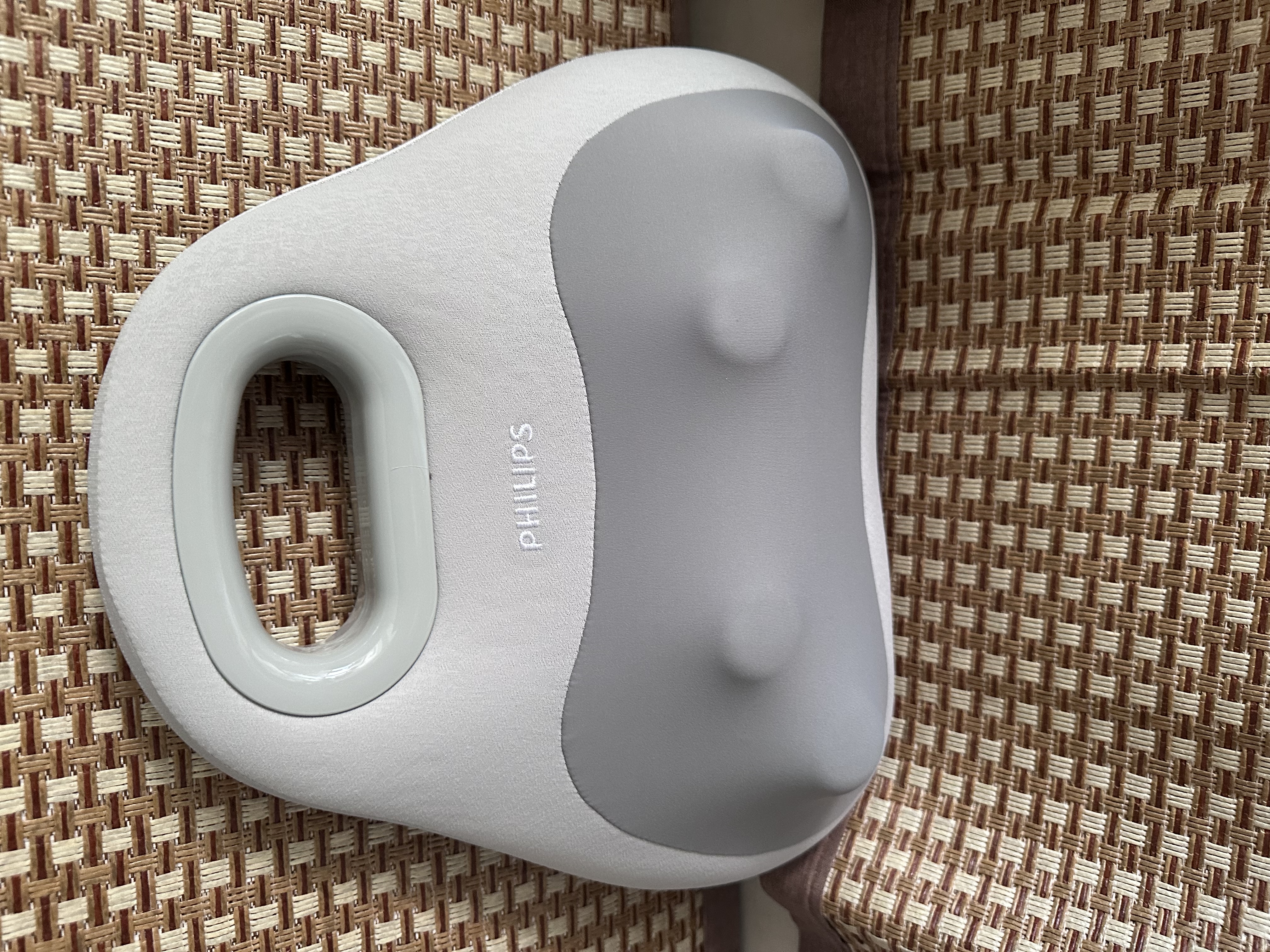 飞利浦（PHILIPS）腰部按摩仪按摩靠垫 肩颈腰背按摩器护腰热敷揉捏捶打送父母亲长辈男女朋友节日生日礼物3117B 实拍图