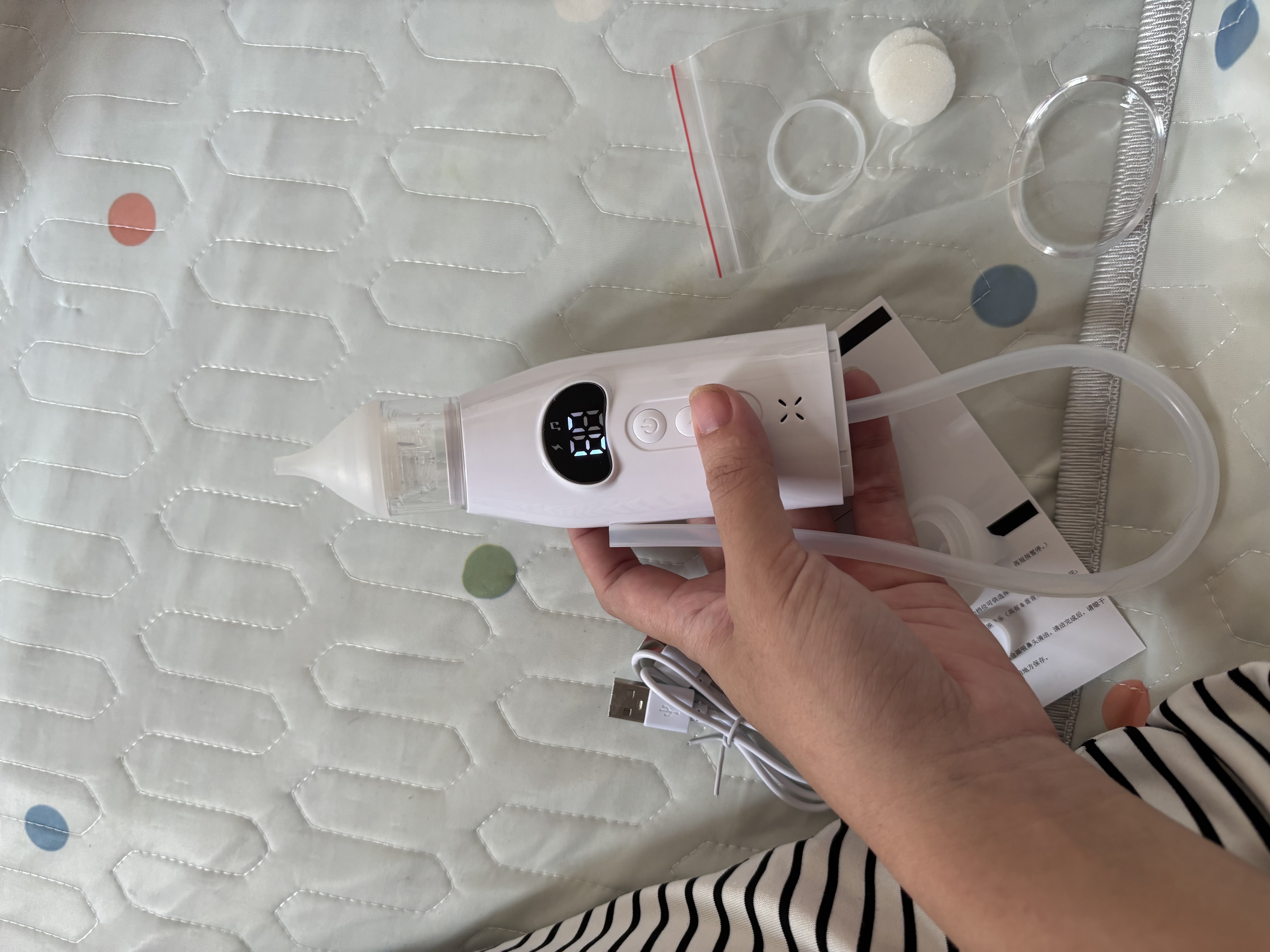 sister care电动吸鼻器婴幼儿洗鼻器新生儿小月龄儿童鼻腔鼻屎鼻涕清洁器神器 实拍图