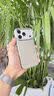 图拉斯【200W热销丨专业防指纹】 D1支点壳适用iphone17promax手机壳苹果16pro全包15防摔14磨砂无线充电 【月光银】热销爆款 iPhone 17 Pro 实拍图
