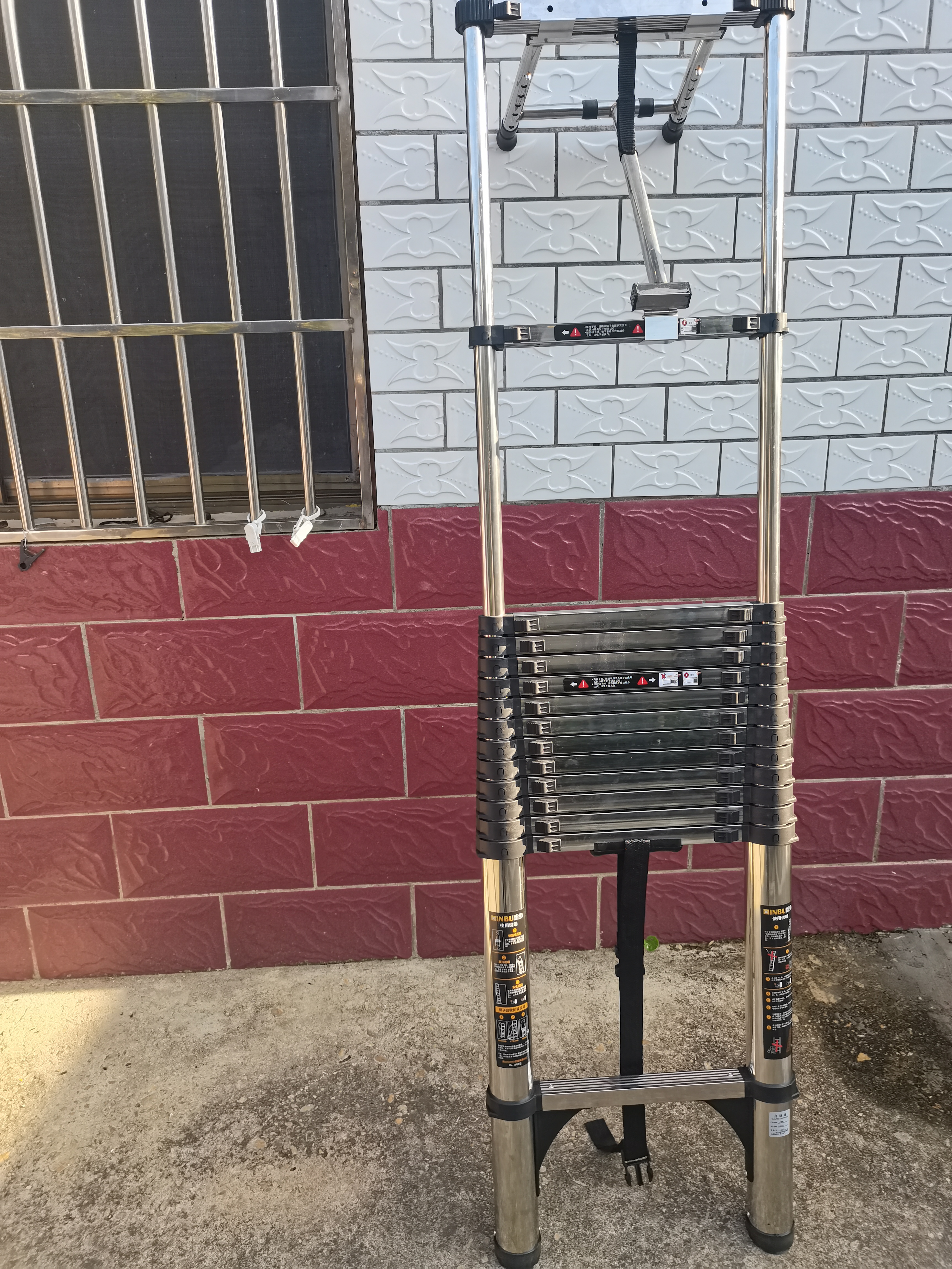 新步伸缩直梯工程专用便携不锈钢铝合金多功能加厚折叠梯家用人字梯子 【加厚不锈钢】直梯5.9米【+安全支撑杆】 300斤 实拍图