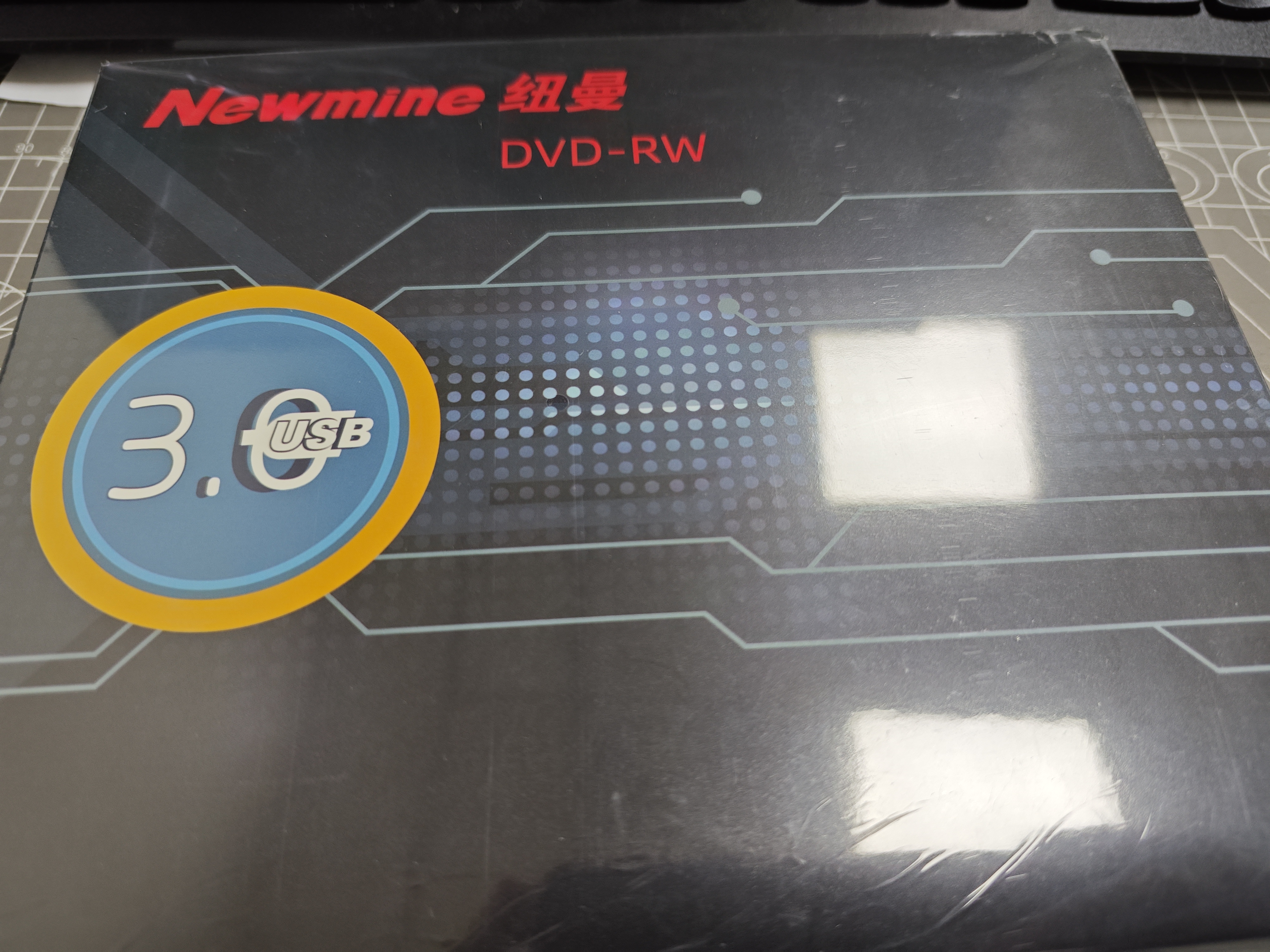 联想（Lenovo）DVD+R 光盘/刻录盘 16速4.7GB 办公系列 桶装50片 空白光盘 实拍图