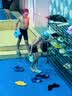 速比涛（Speedo）青少年宽视镀膜泳镜游泳装备男女童通用高清防雾 海蓝/金色 实拍图