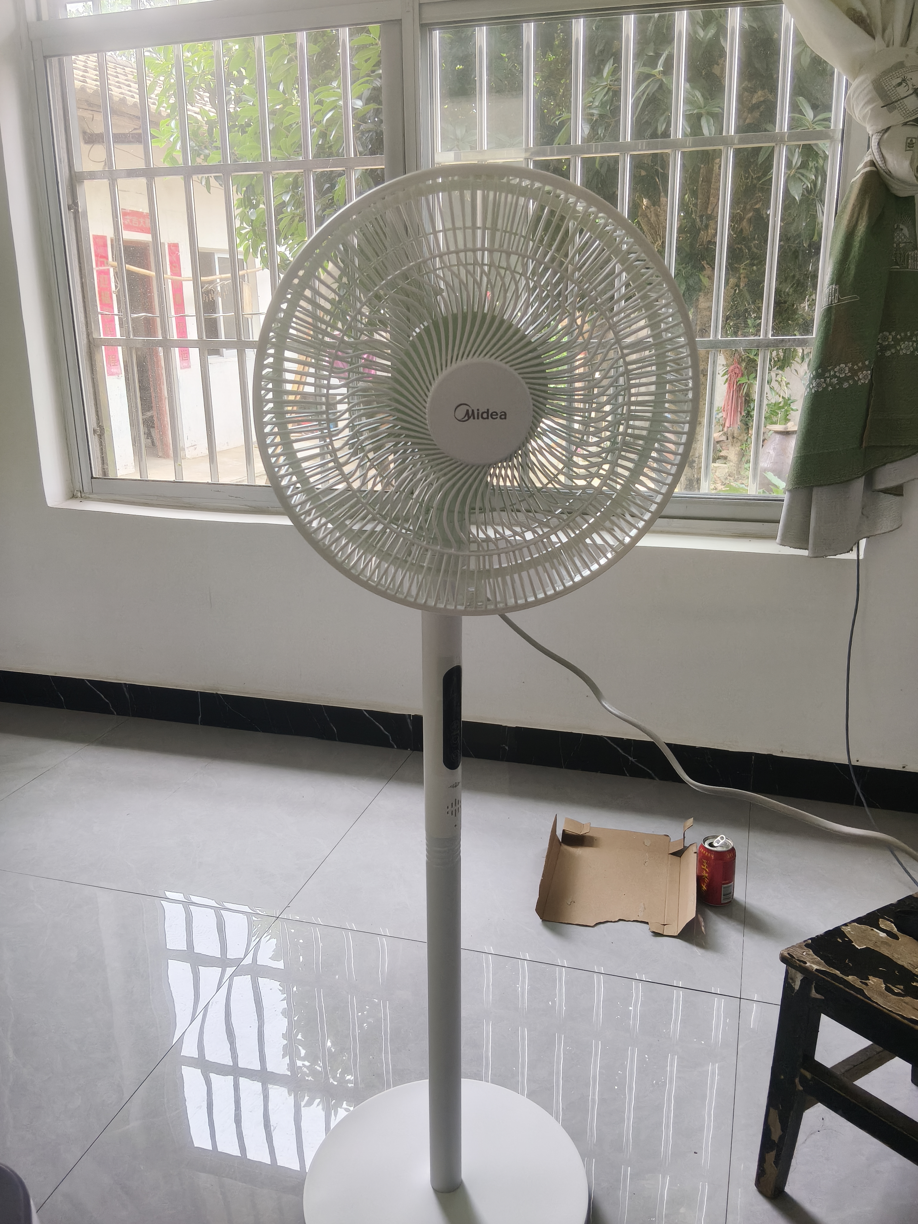 美的（Midea）【幸运草安睡1S】直流变频语音遥控电风扇家用卧室静音落地式风扇台式抗菌大风力一级能效节能电扇 实拍图