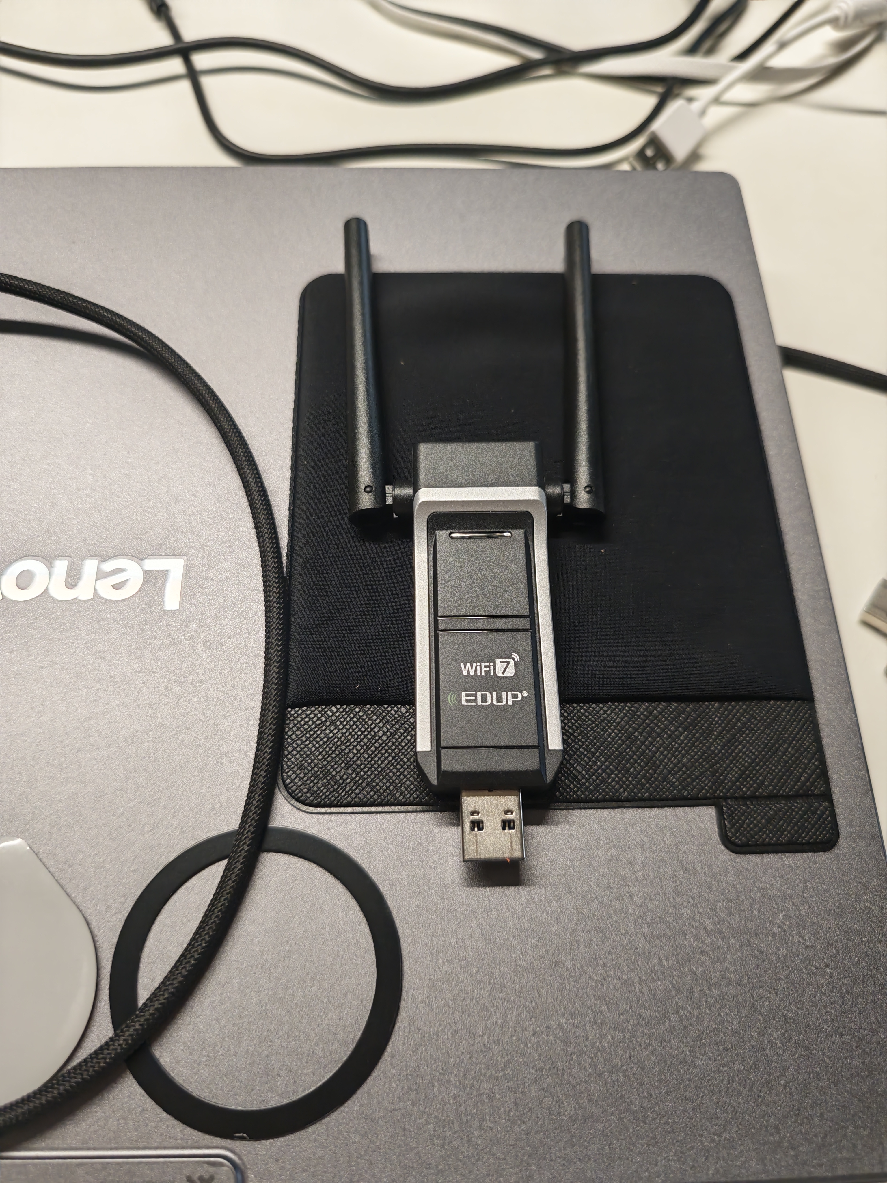 翼联（EDUP）千兆电竞WiFi7免驱USB无线网卡6500M三频5G无线网卡台式机笔记本电脑WIFI接收器EP-BE1703S 实拍图