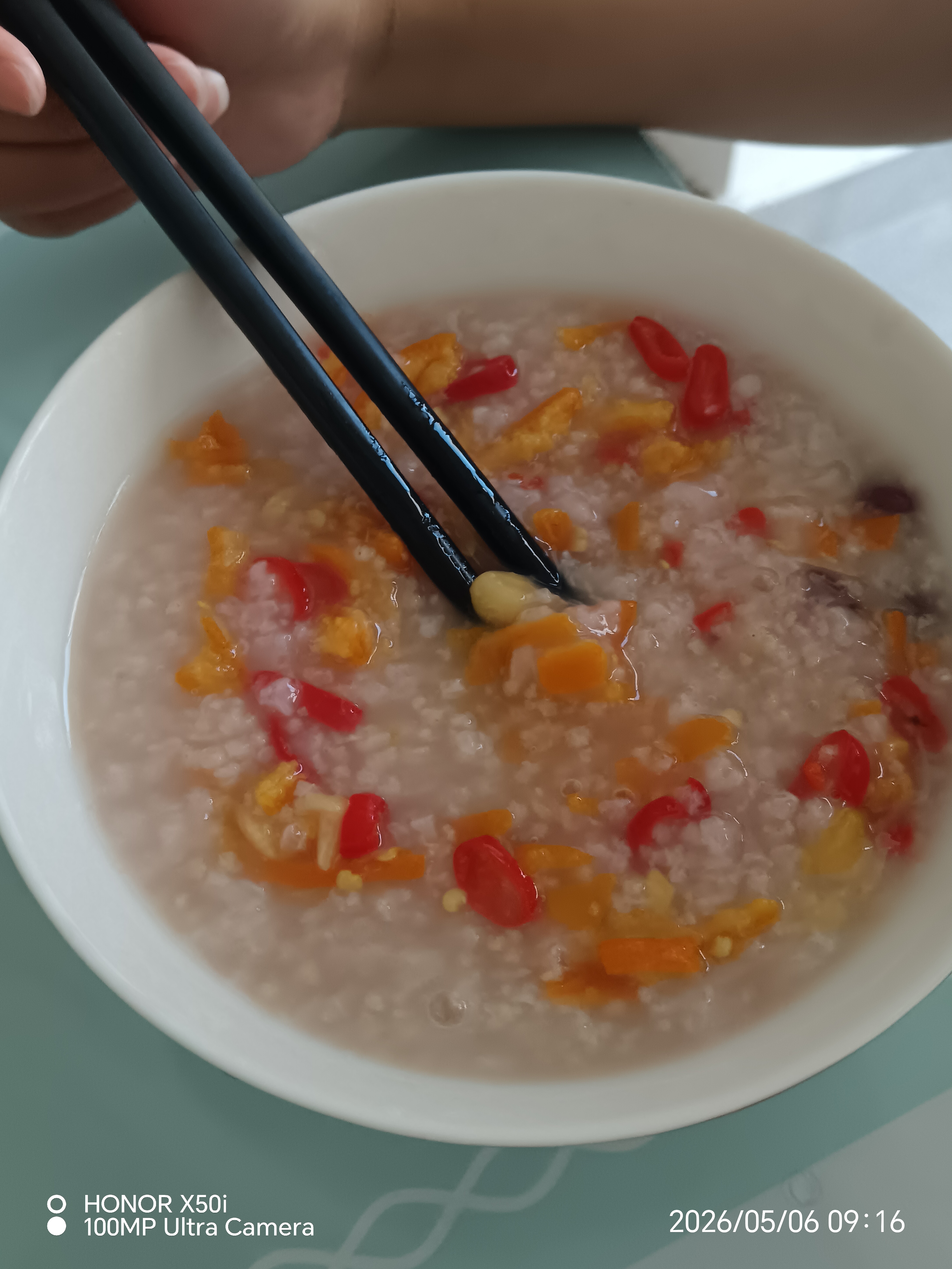 伊利欣活 中老年营养奶粉 中老年奶粉 益生菌高蛋白 营养便携装 400g 实拍图