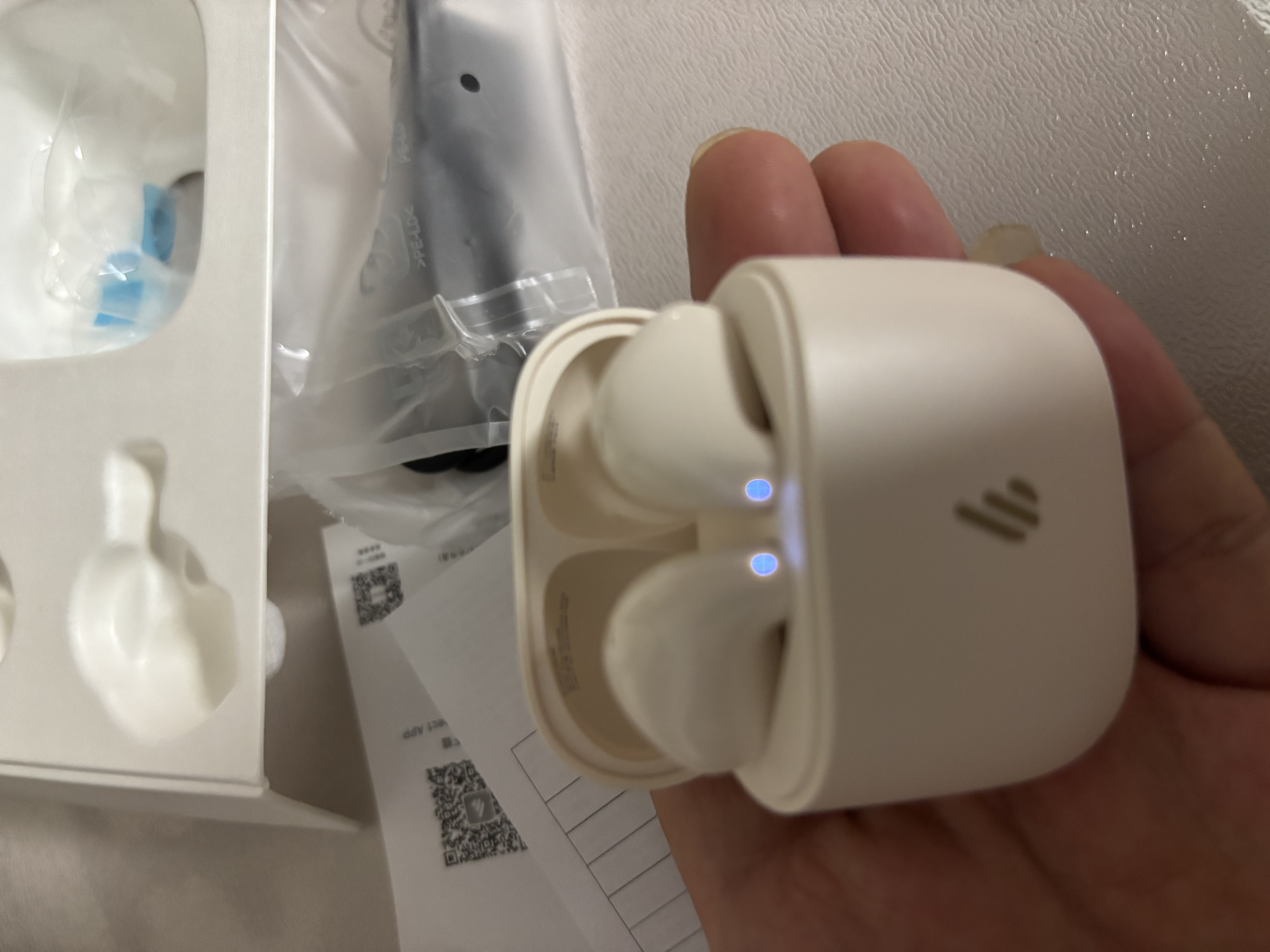 漫步者echoair爱可真无线蓝牙6.0耳机半入耳式通话降噪长续航同声传译适用全部手机耳塞耳机礼物 【定位防丢失+同声传译】Echo Air墨岩灰 实拍图