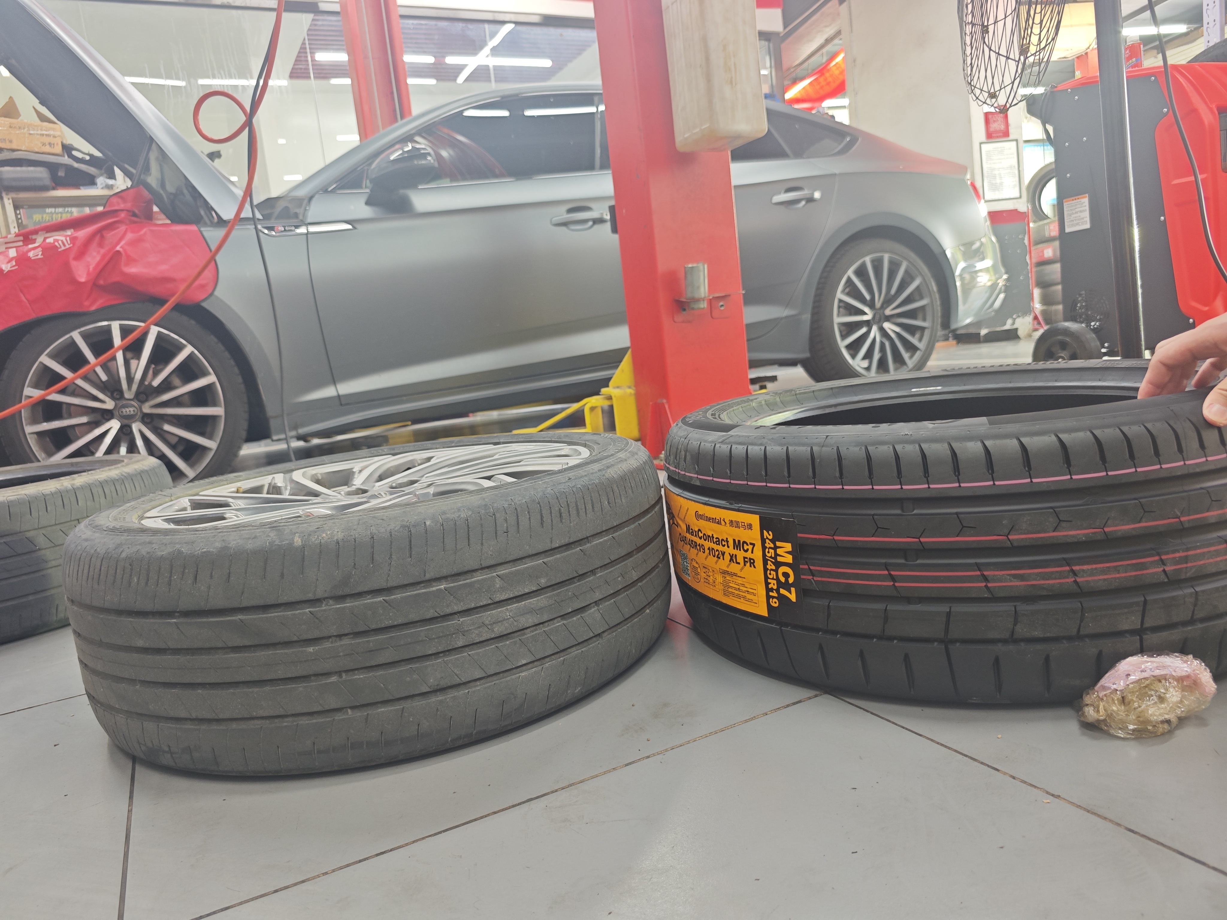 马牌（Continental）汽车轮胎 245/45R19 102Y MC7 XL FR 适配奥迪A6L 实拍图