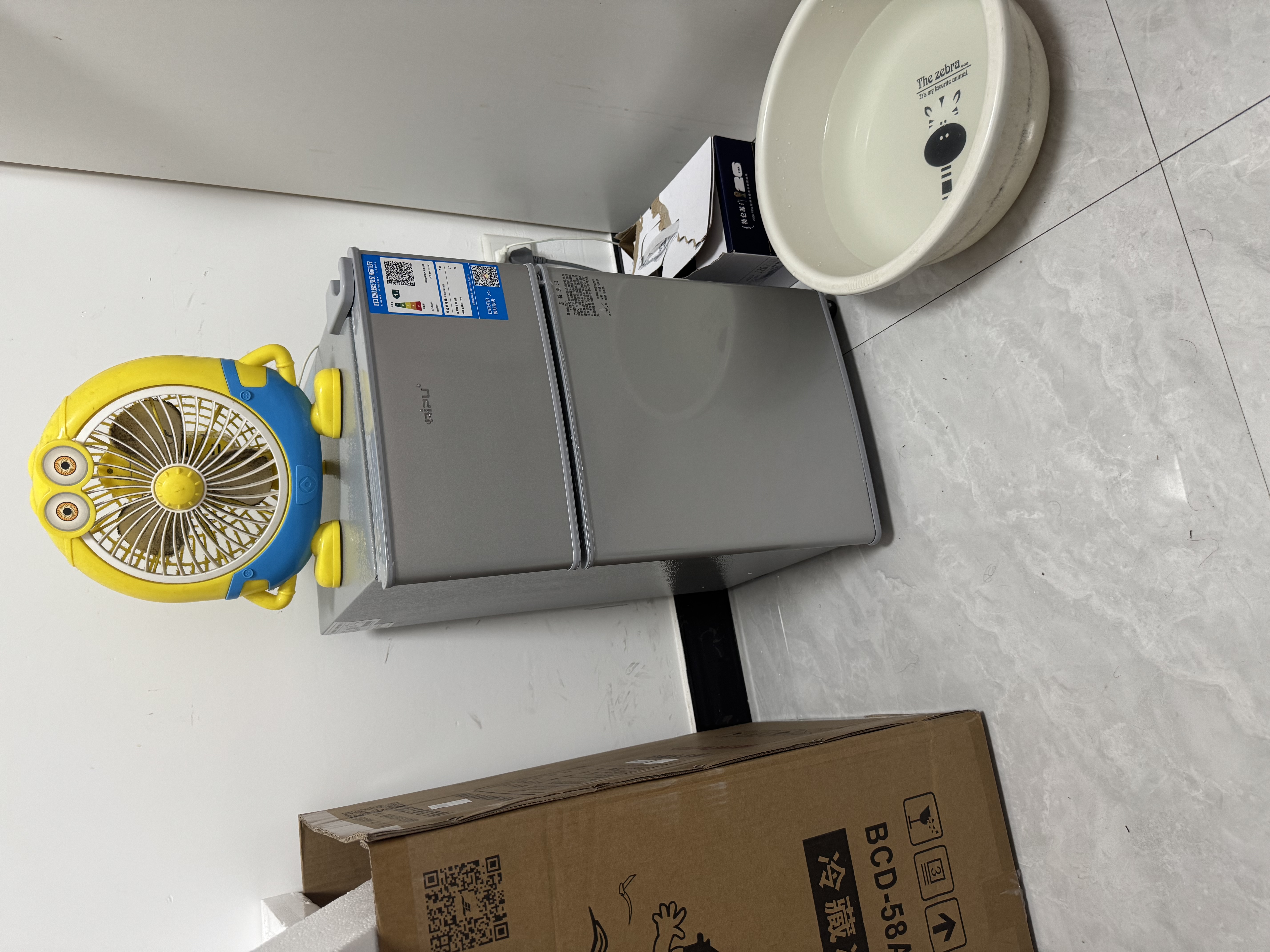 日普（RIPU）小冰箱迷你小型双门家用一级能效宿舍出租房办公室节能省电冷藏冷冻电冰箱 【店长推荐】58升银色【小巧不占地】 实拍图