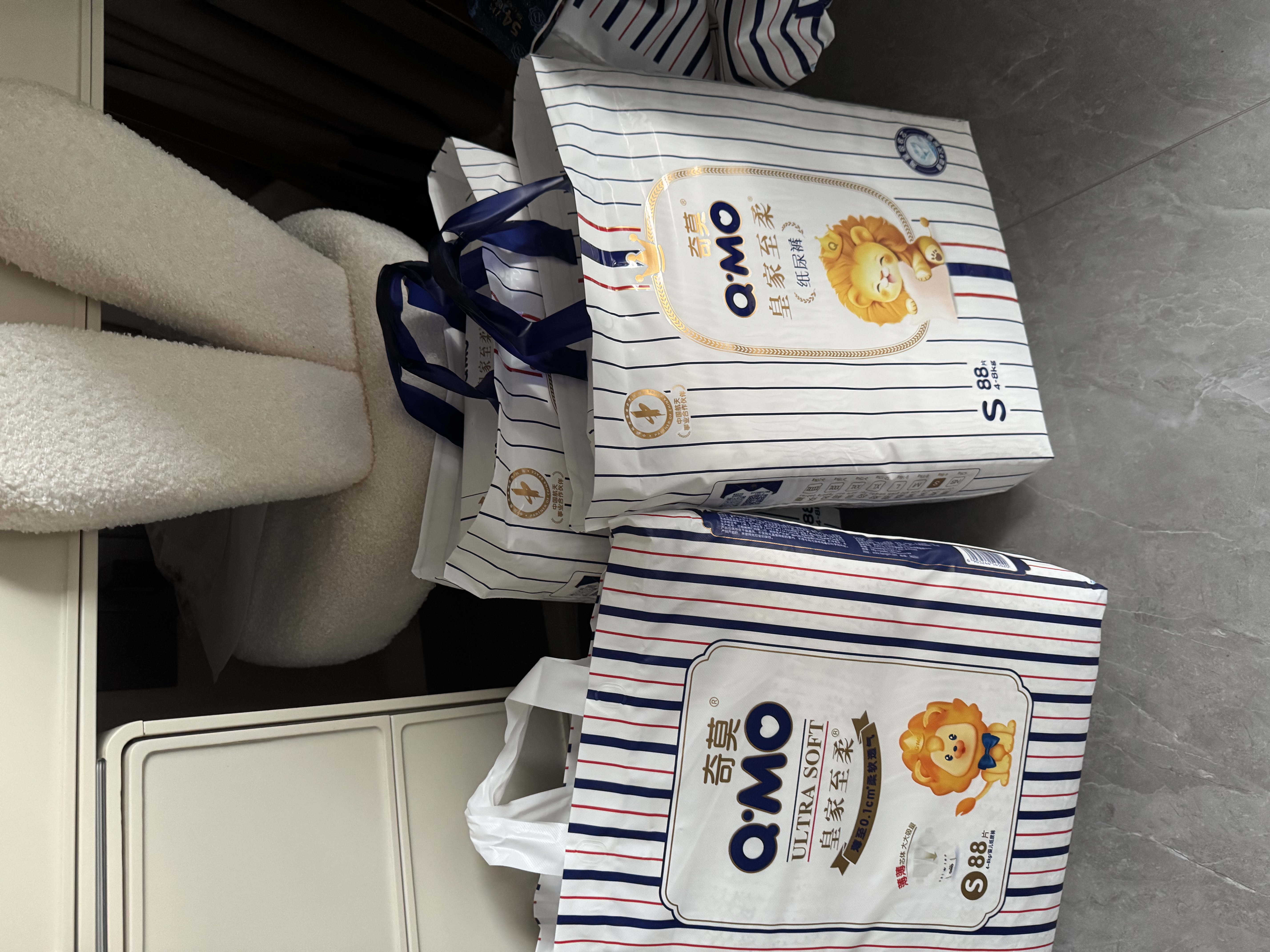奇莫Q-MO皇家至柔纸尿裤S88片(4-8kg)尿不湿小号超薄透气超能吸 实拍图