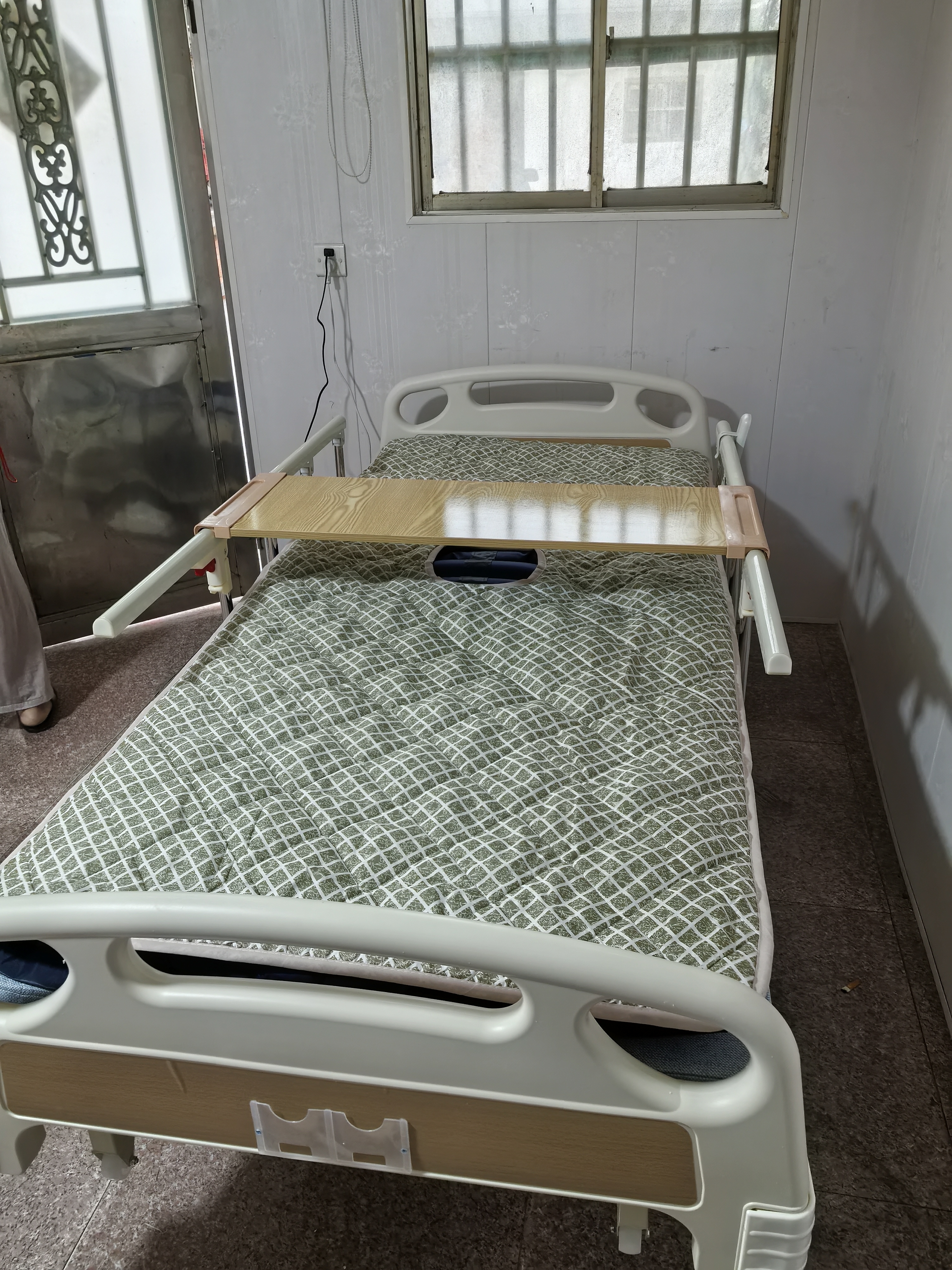 冠奇电动护理床老人家用多功能瘫痪病床全自动智能医用床大小便翻身床 GQ-A221F电动护理床【乳胶床垫】+防褥疮气垫 实拍图