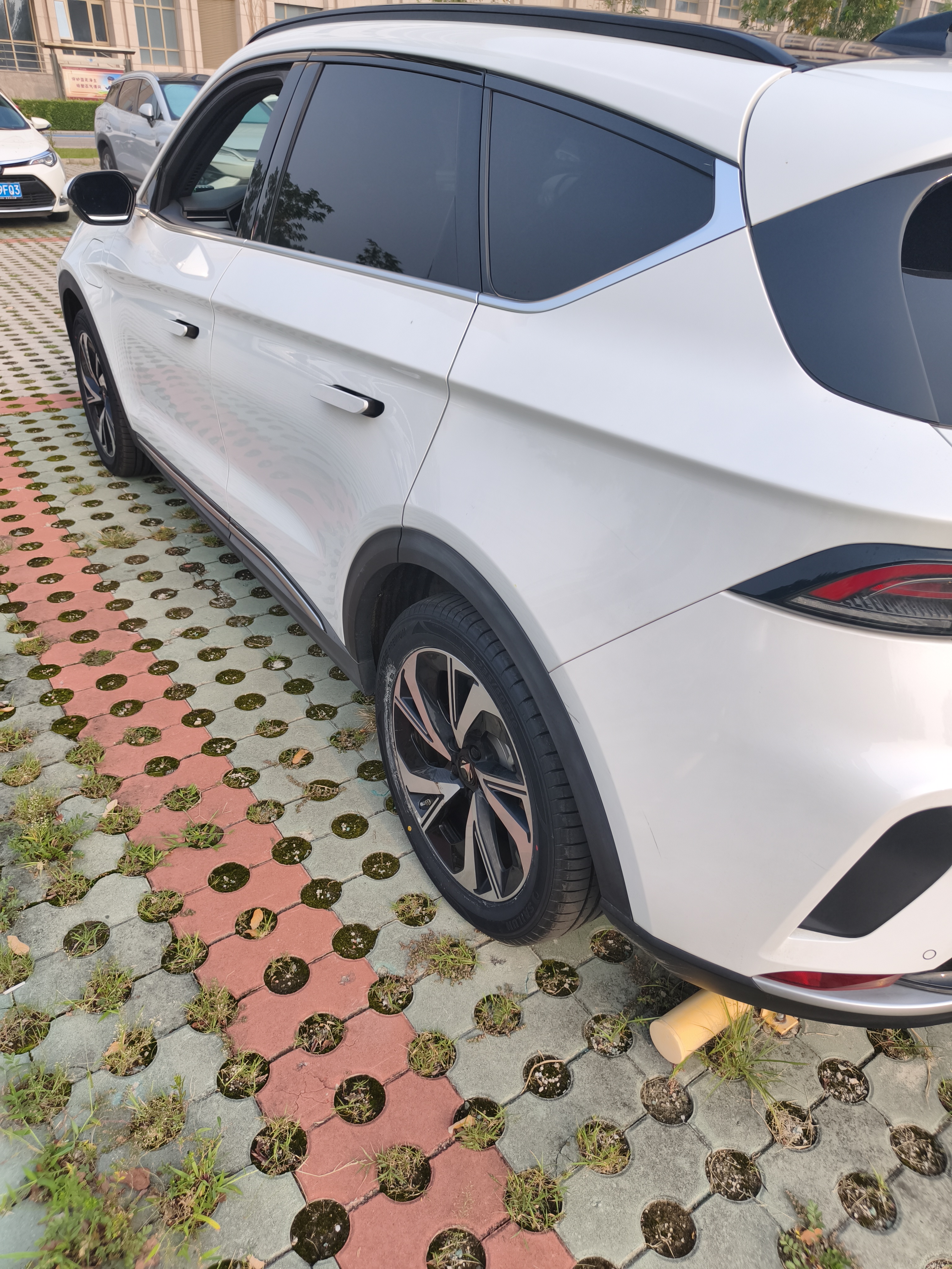 赛轮液体黄金轮胎/汽车轮胎235/50R19 99W S01适配途观L SUV 实拍图