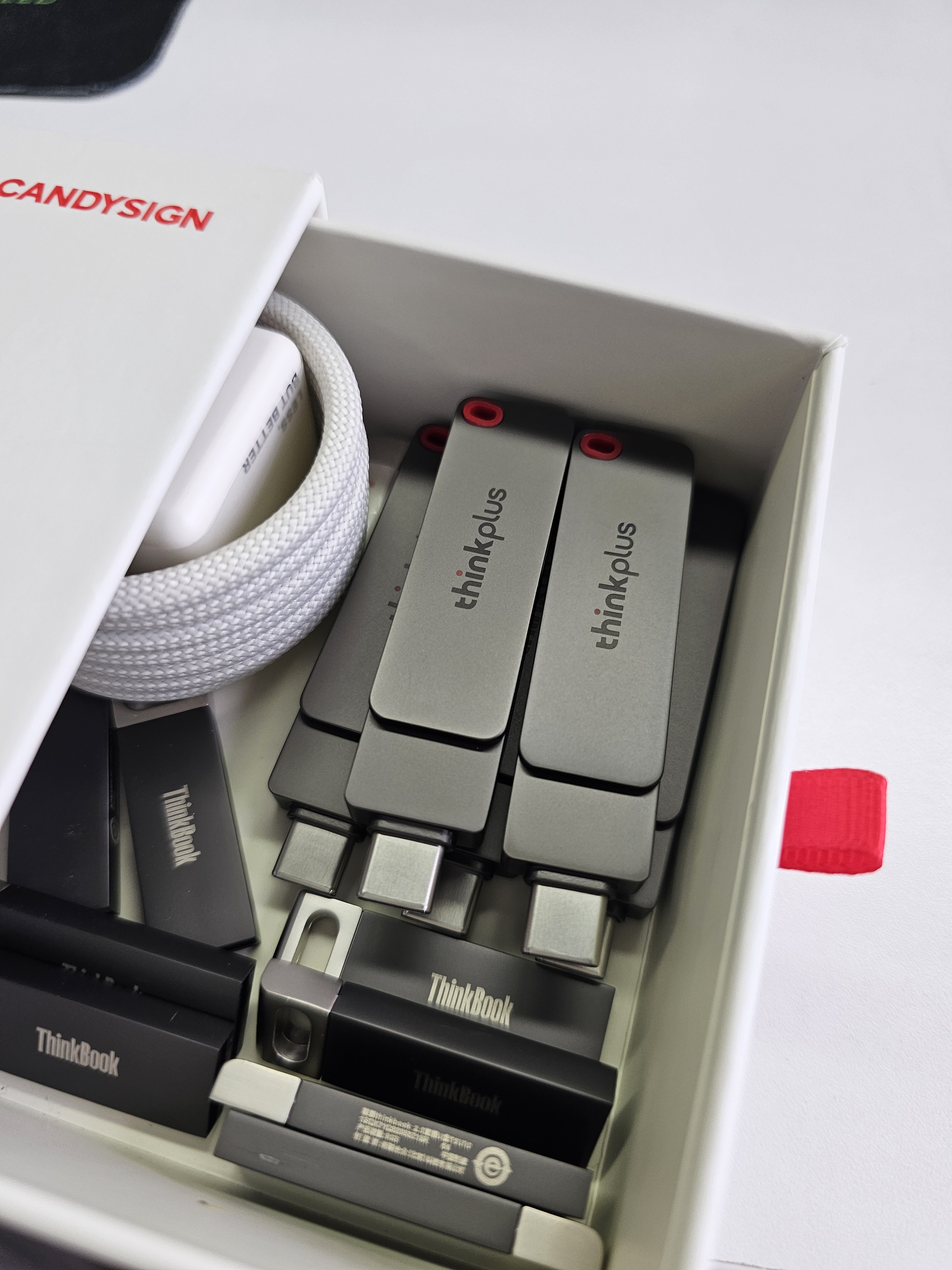 ThinkPad联想Thinkbook 8GB（10个） USB2.0投标U盘盒装 电脑u盘办公学习商务优盘 批量采购独立包装 TSU10 实拍图