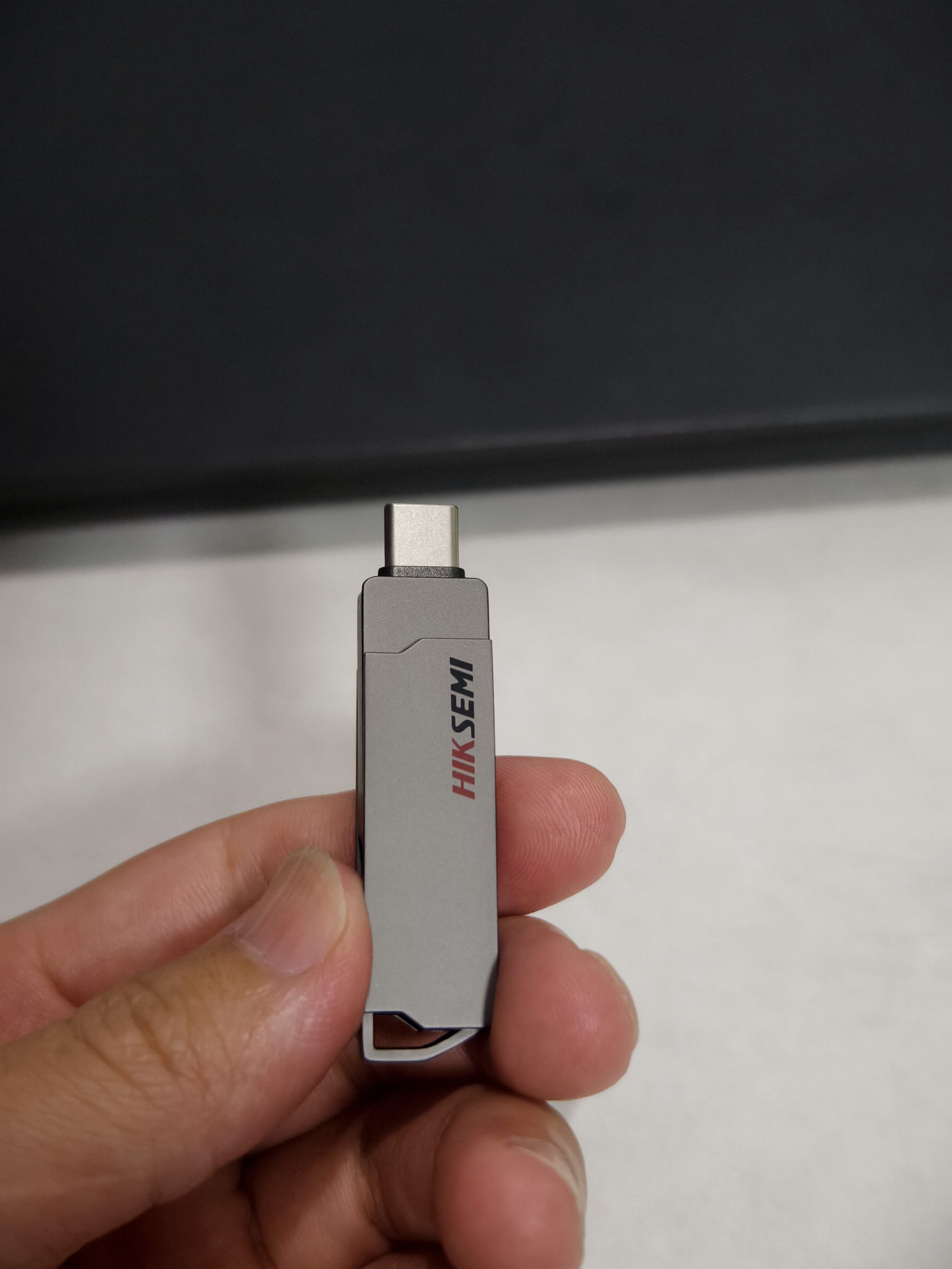 海康威视（HIKVISION）64GB Type-C双接口插手机U盘大容量X307C USB3.2高速双头U盘 适用苹果华为电脑两用移动办公优盘 实拍图