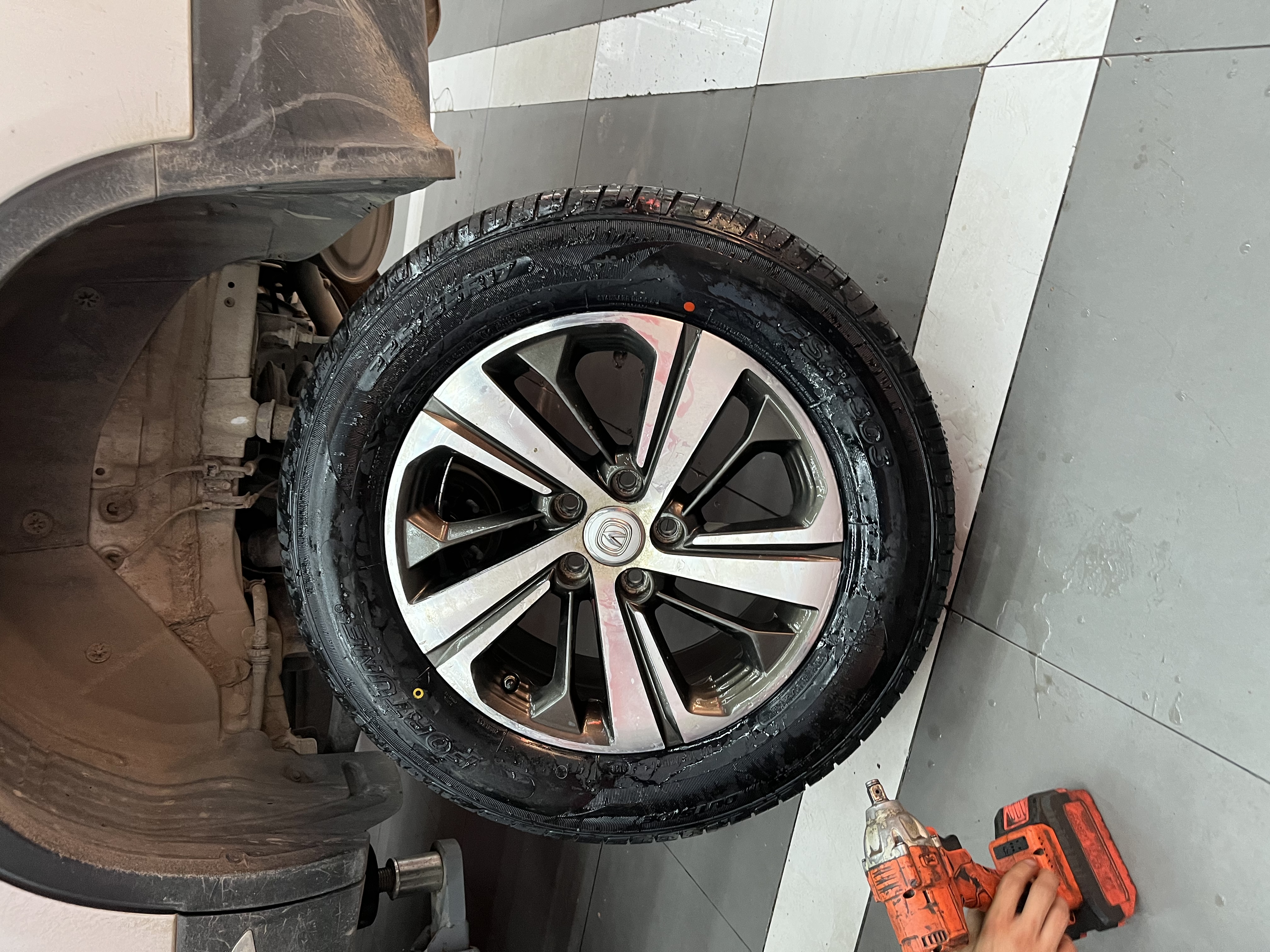 富神（FORTUNE）汽车轮胎 225/65R17102T FSR303运动操控 哈弗/CR-V/新奇骏  实拍图