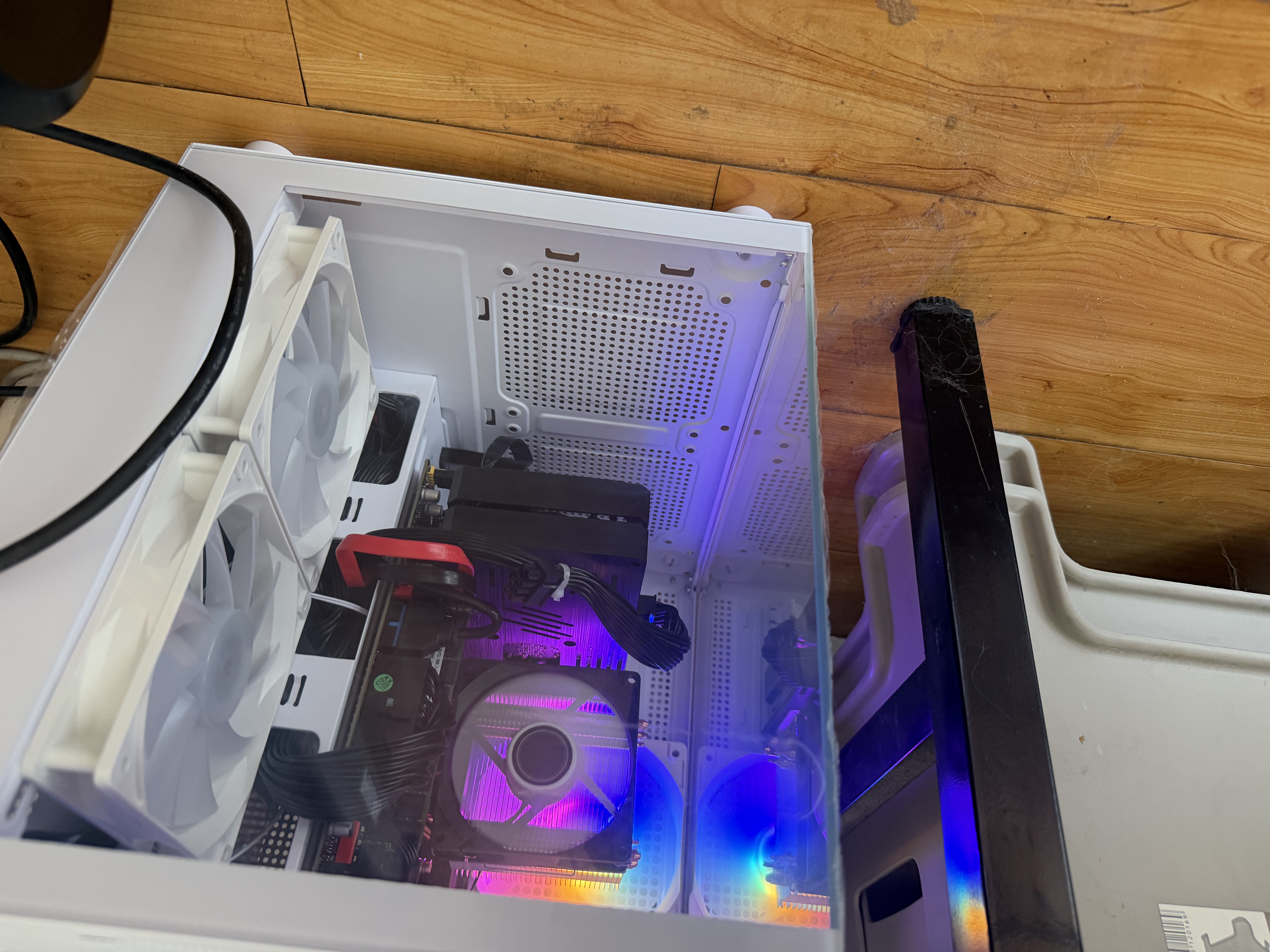 领睿英特尔酷睿i7升24核RTX4060独显64G内存台式电脑主机黑神话悟空3A游戏办公设计师渲染组装电脑全套 六：32线程强芯+32G+RTX4050/黑悟空 主机 实拍图