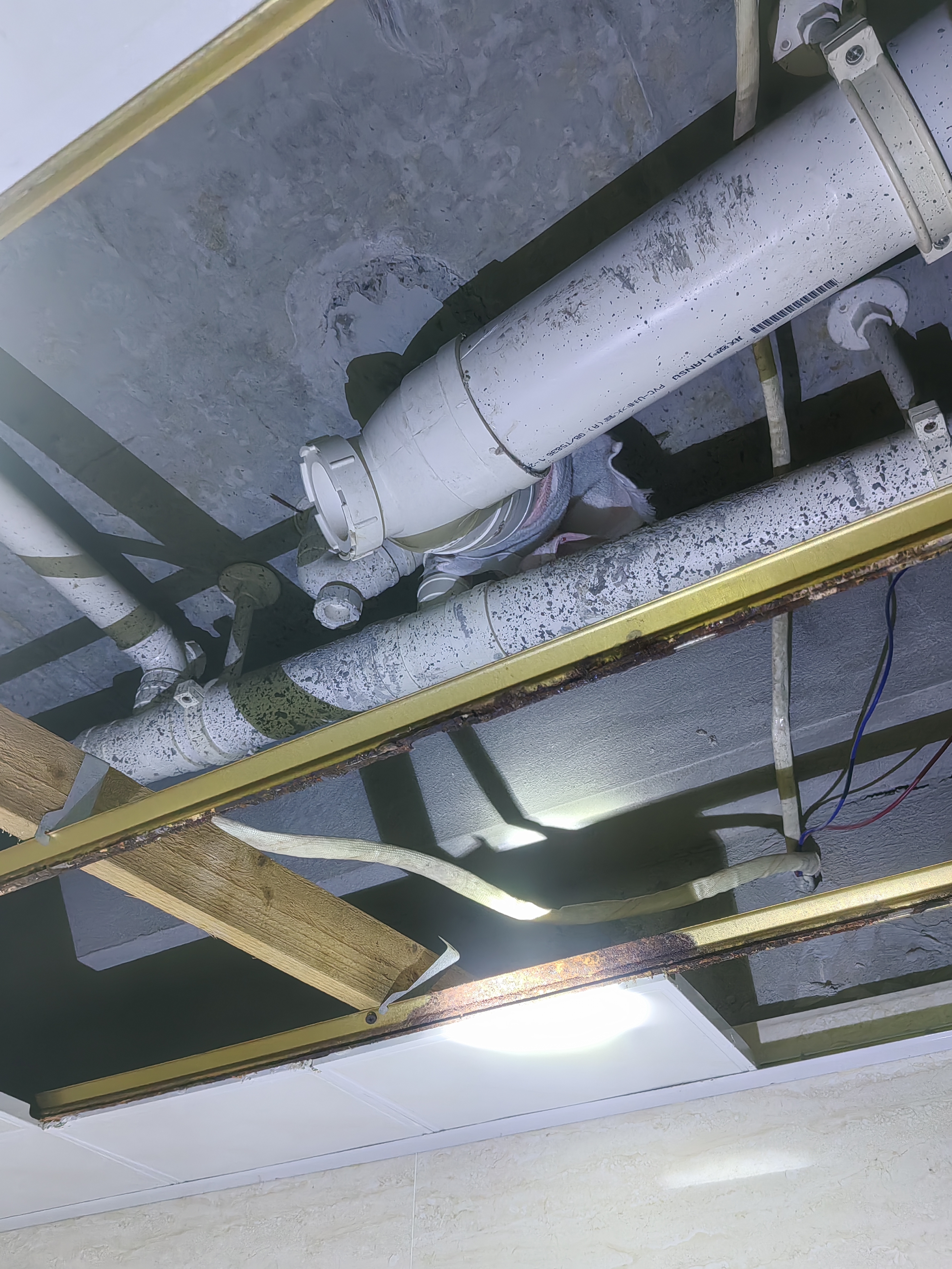 立邦防水涂料卫生间补漏喷剂外墙透明防水胶屋顶补漏材料白色 650ml 实拍图